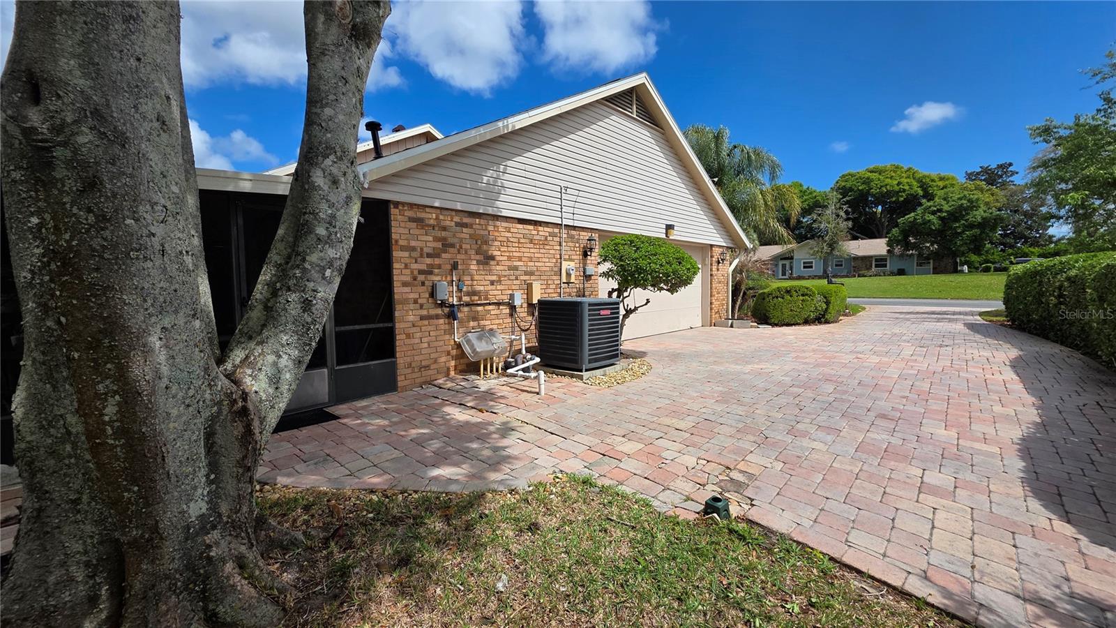 Image 50 of 51 For 1024 Club House Boulevard