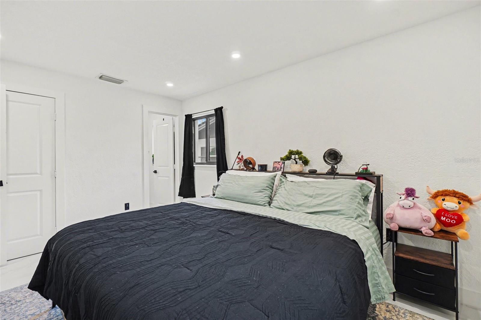 Image 19 of 48 For 73 Cardinal Drive