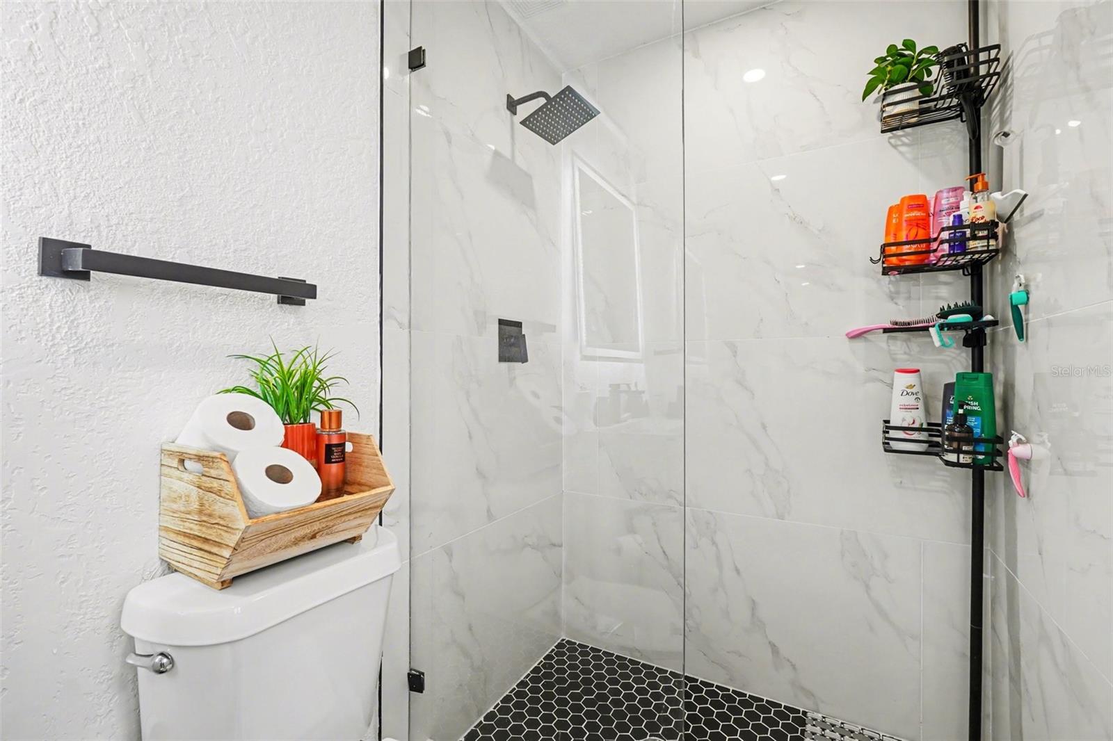 Image 21 of 48 For 73 Cardinal Drive