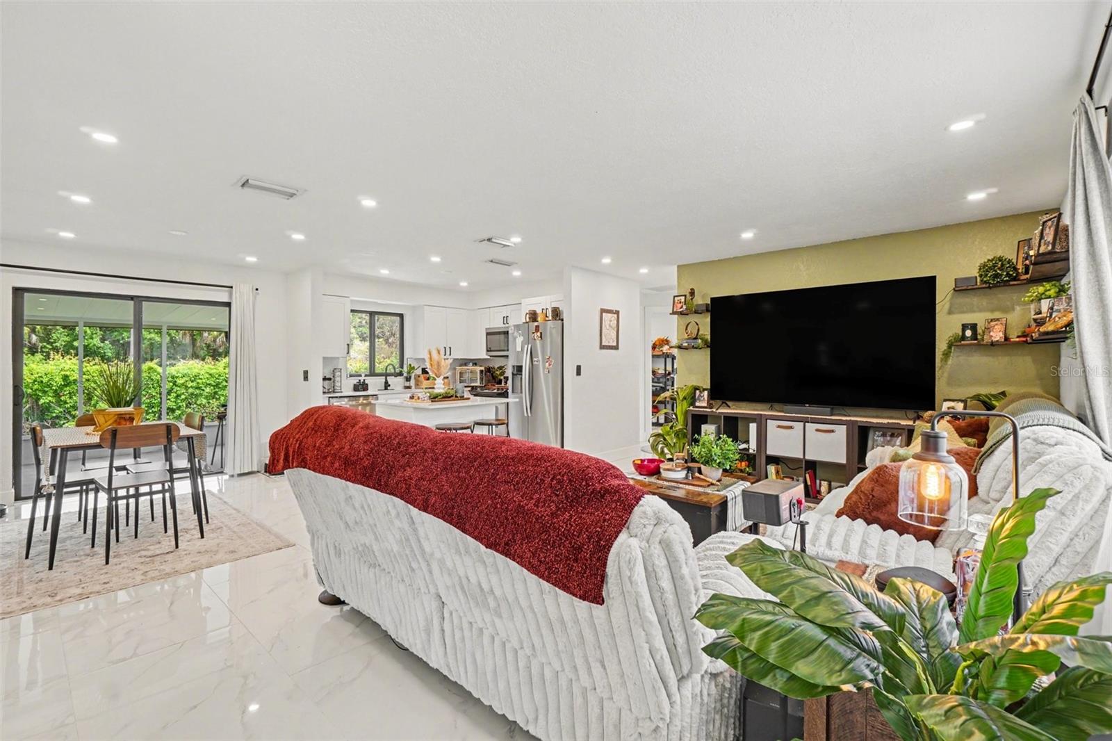 Image 3 of 48 For 73 Cardinal Drive