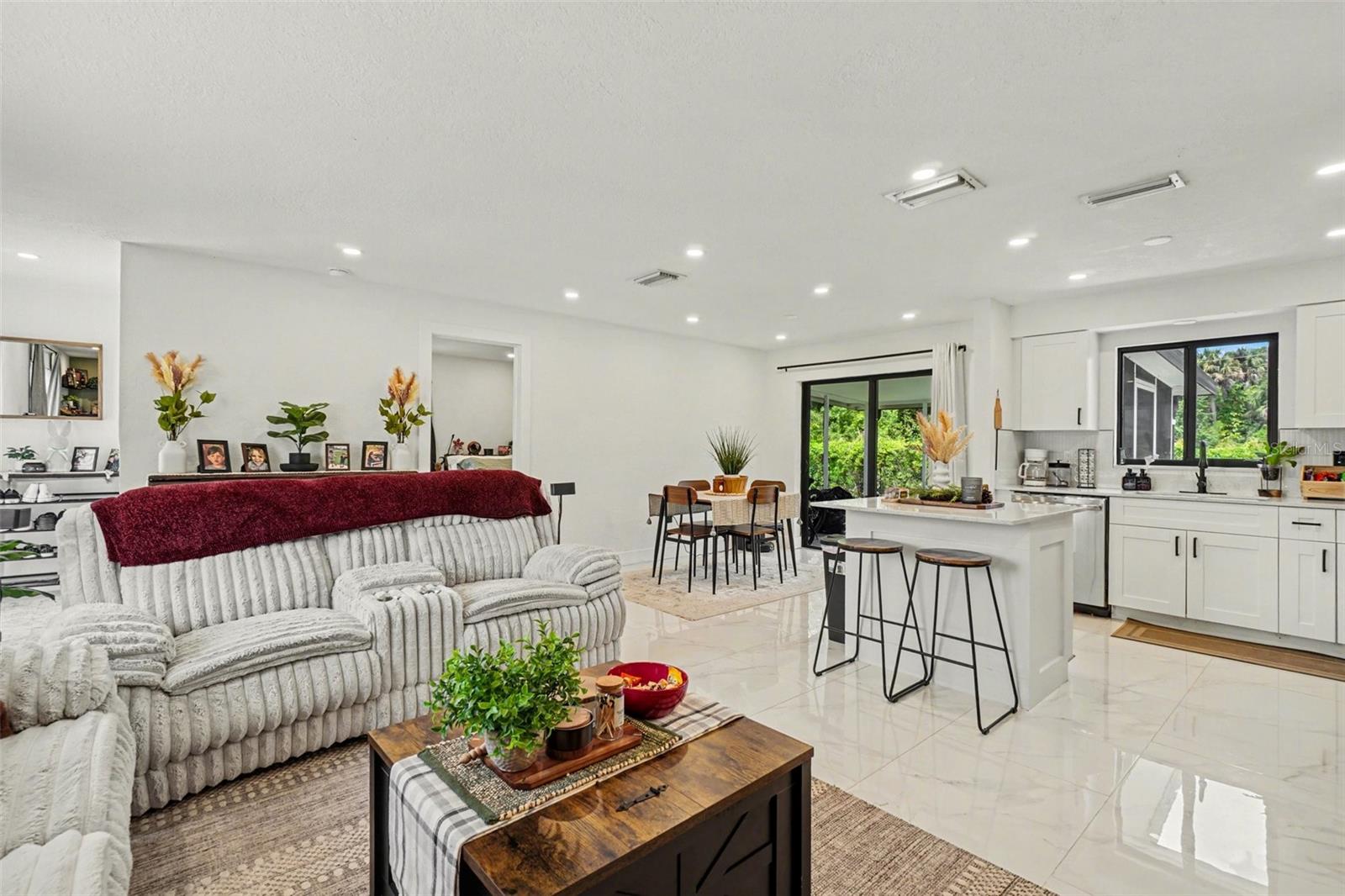 Image 7 of 48 For 73 Cardinal Drive