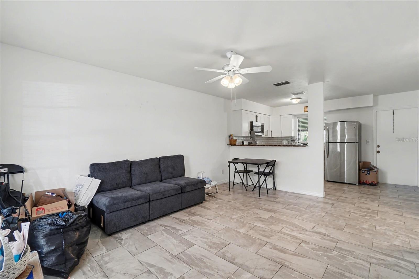 Image 24 of 49 For 2208-2210 Iris Way