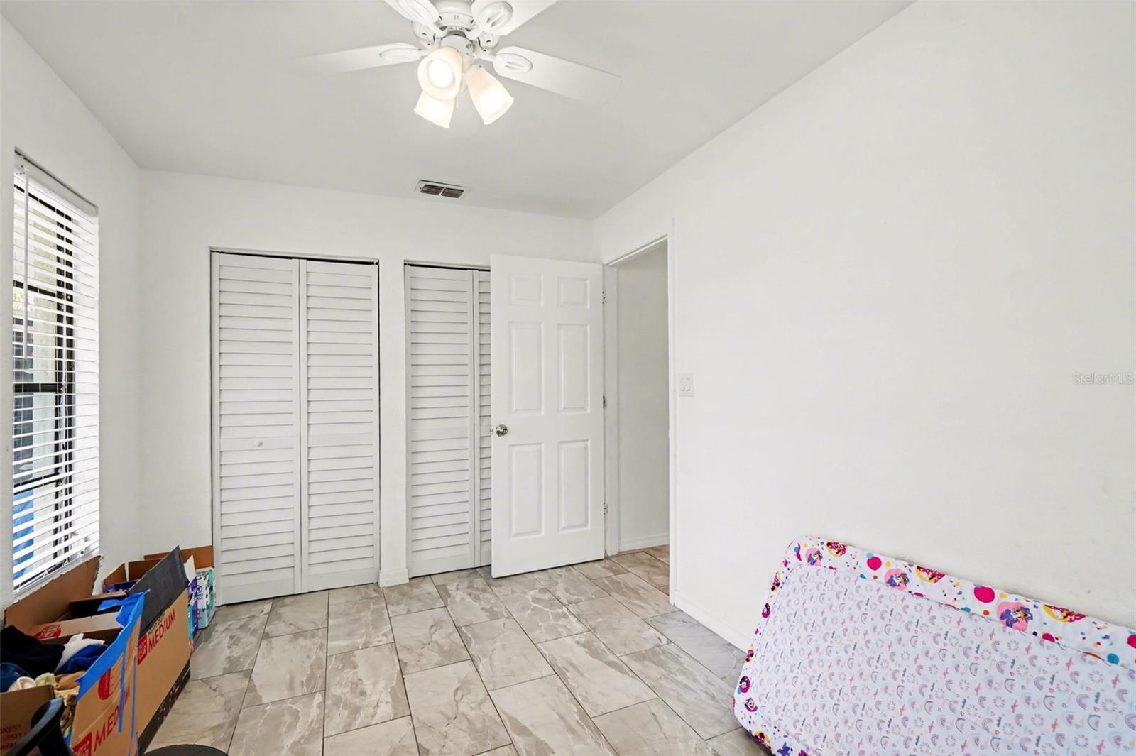 Image 33 of 49 For 2208-2210 Iris Way