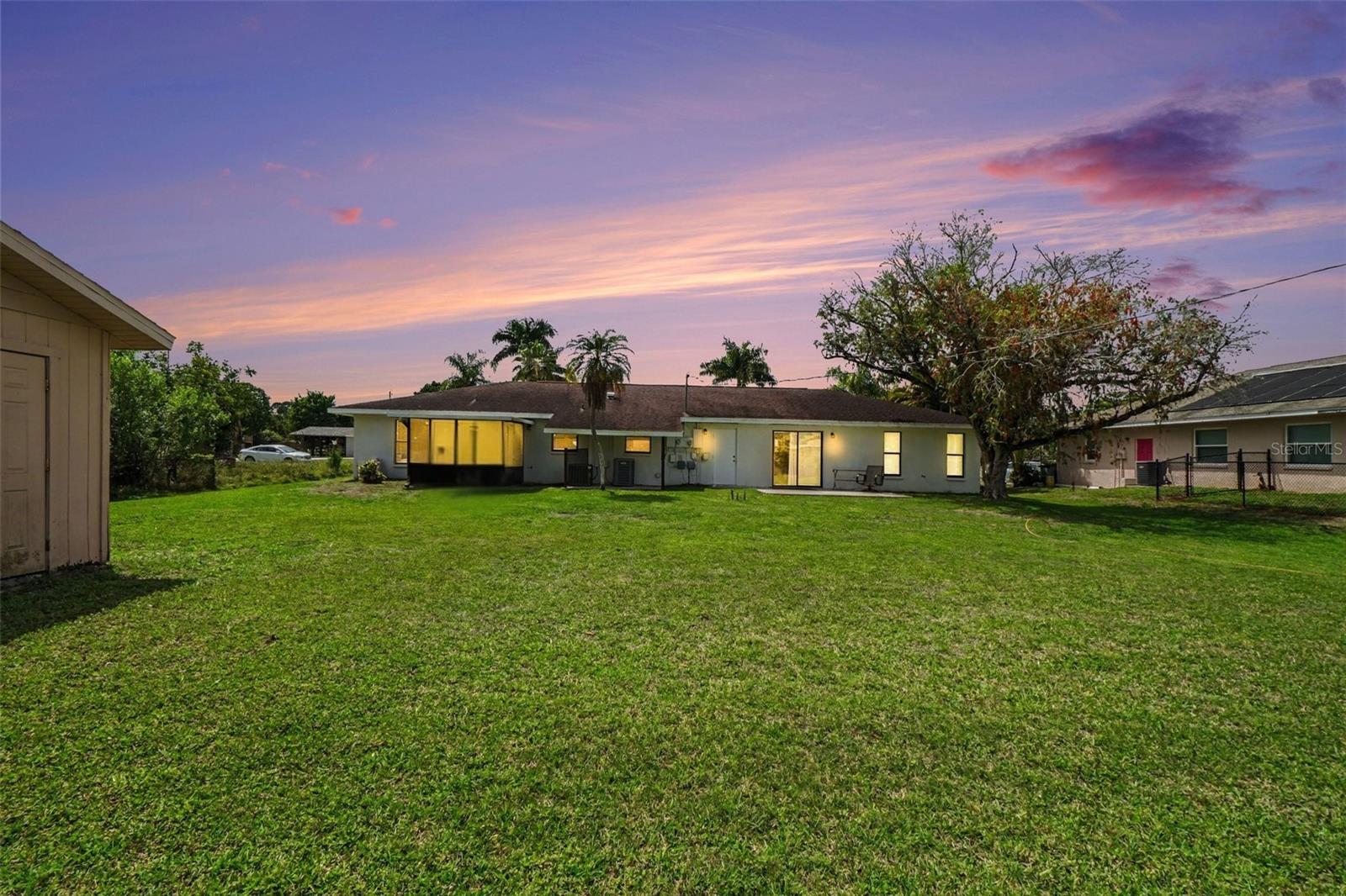 Image 42 of 49 For 2208-2210 Iris Way