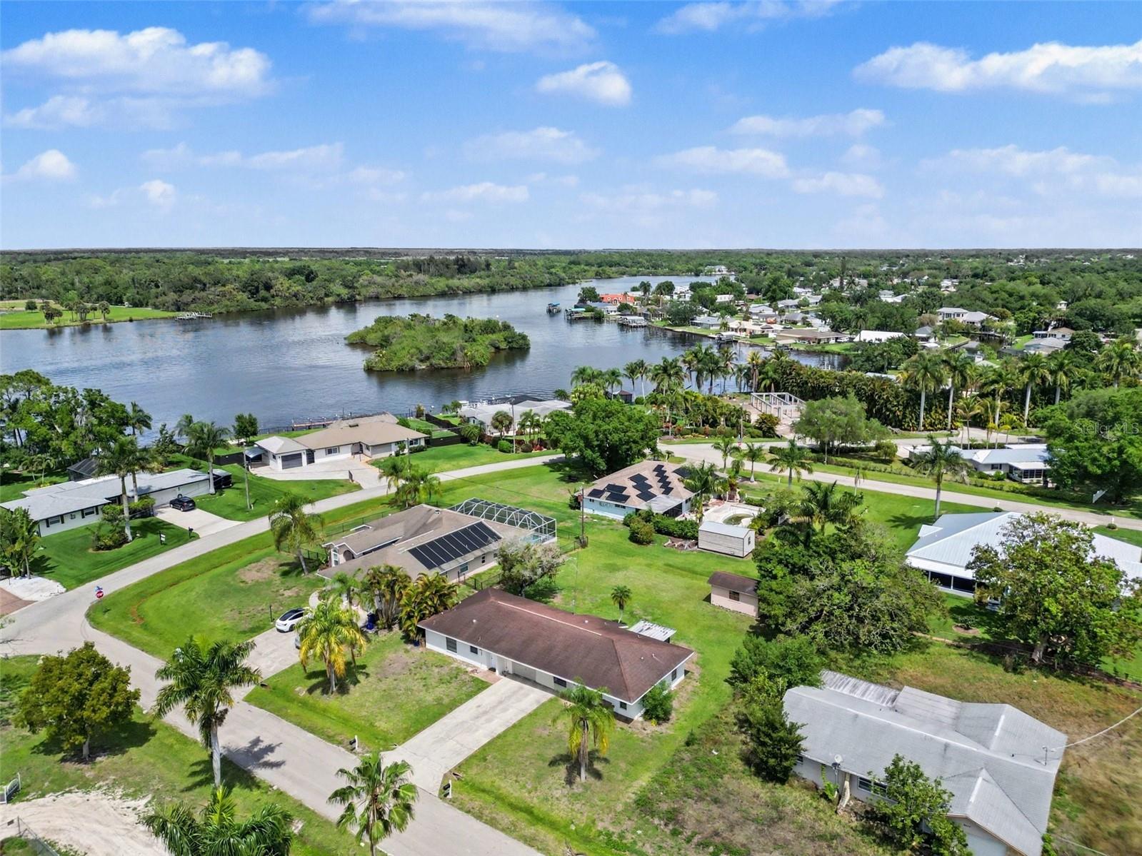 Image 43 of 49 For 2208-2210 Iris Way