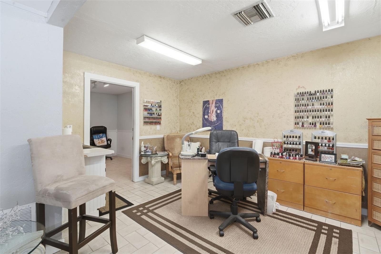 Image 18 of 66 For 1030 Camphor Lane