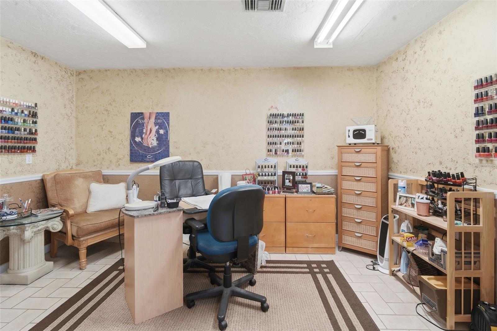 Image 19 of 66 For 1030 Camphor Lane