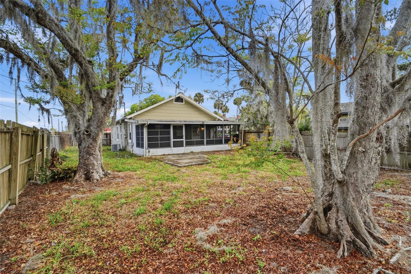 Image 43 of 66 For 1030 Camphor Lane