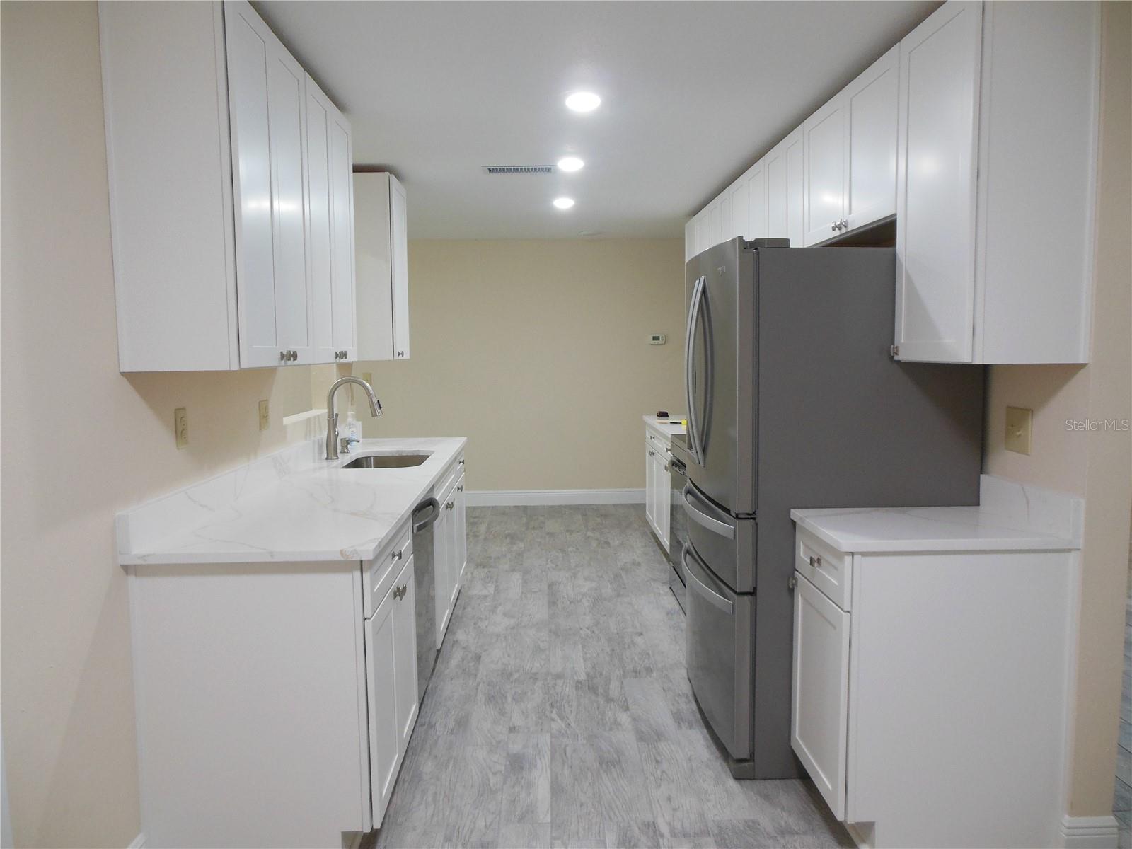 Image 4 of 14 For 231 Alta Vista Street