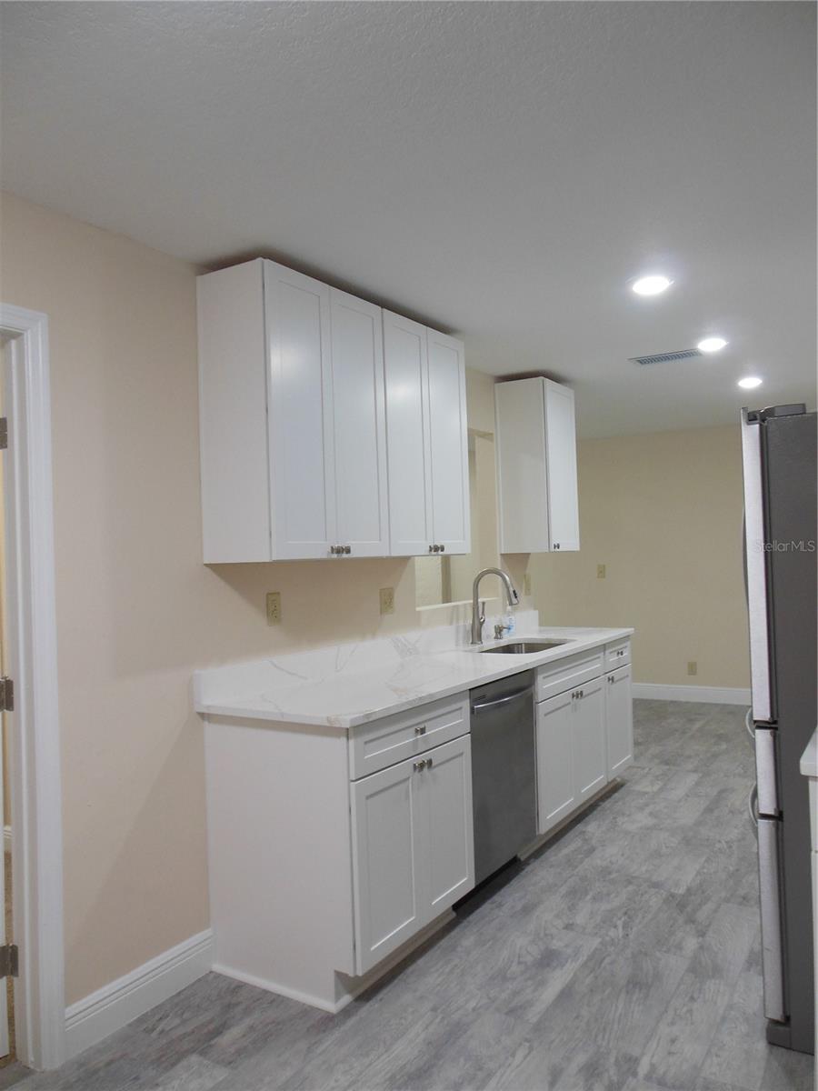 Image 6 of 14 For 231 Alta Vista Street