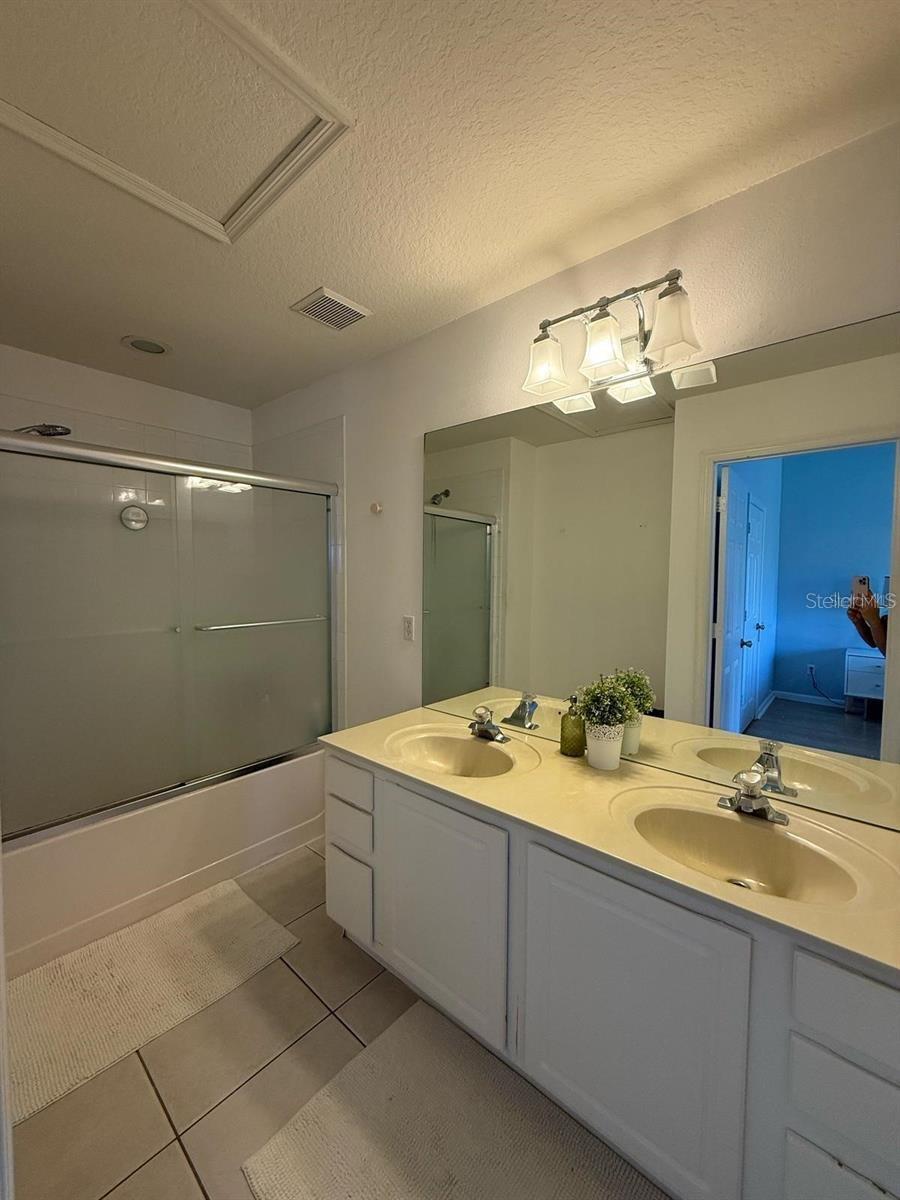 Image 21 of 36 For 6235 Goethe Street 106