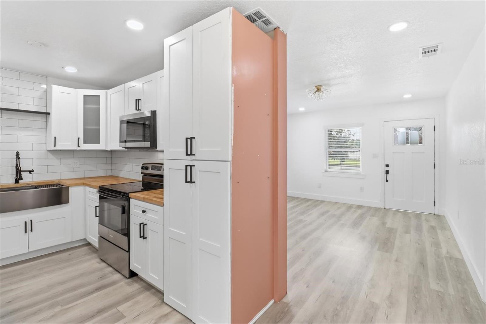 Image 13 of 51 For 5345 Avon Court