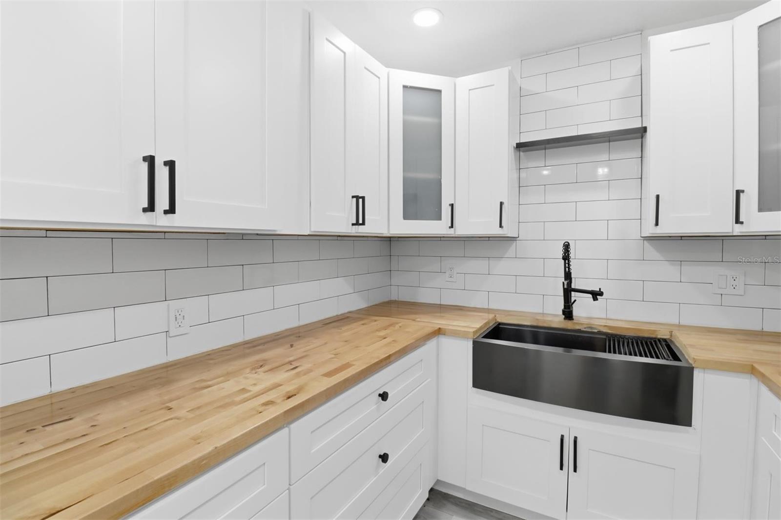 Image 17 of 51 For 5345 Avon Court