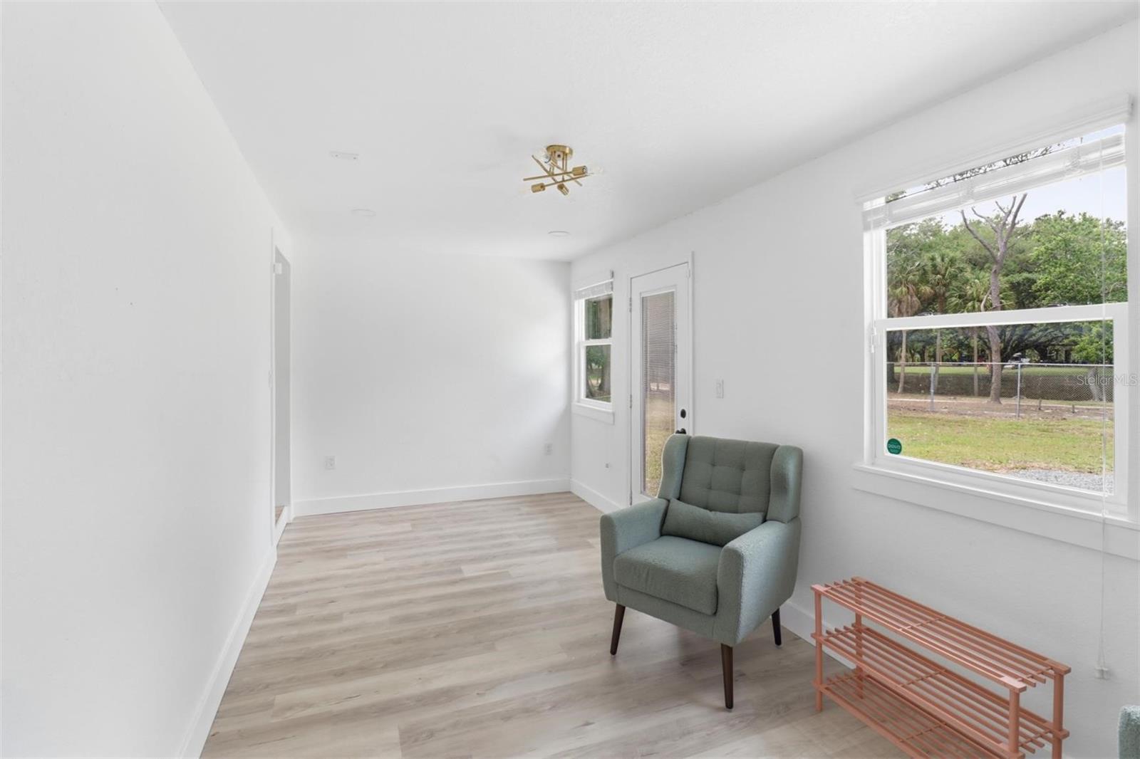 Image 19 of 51 For 5345 Avon Court