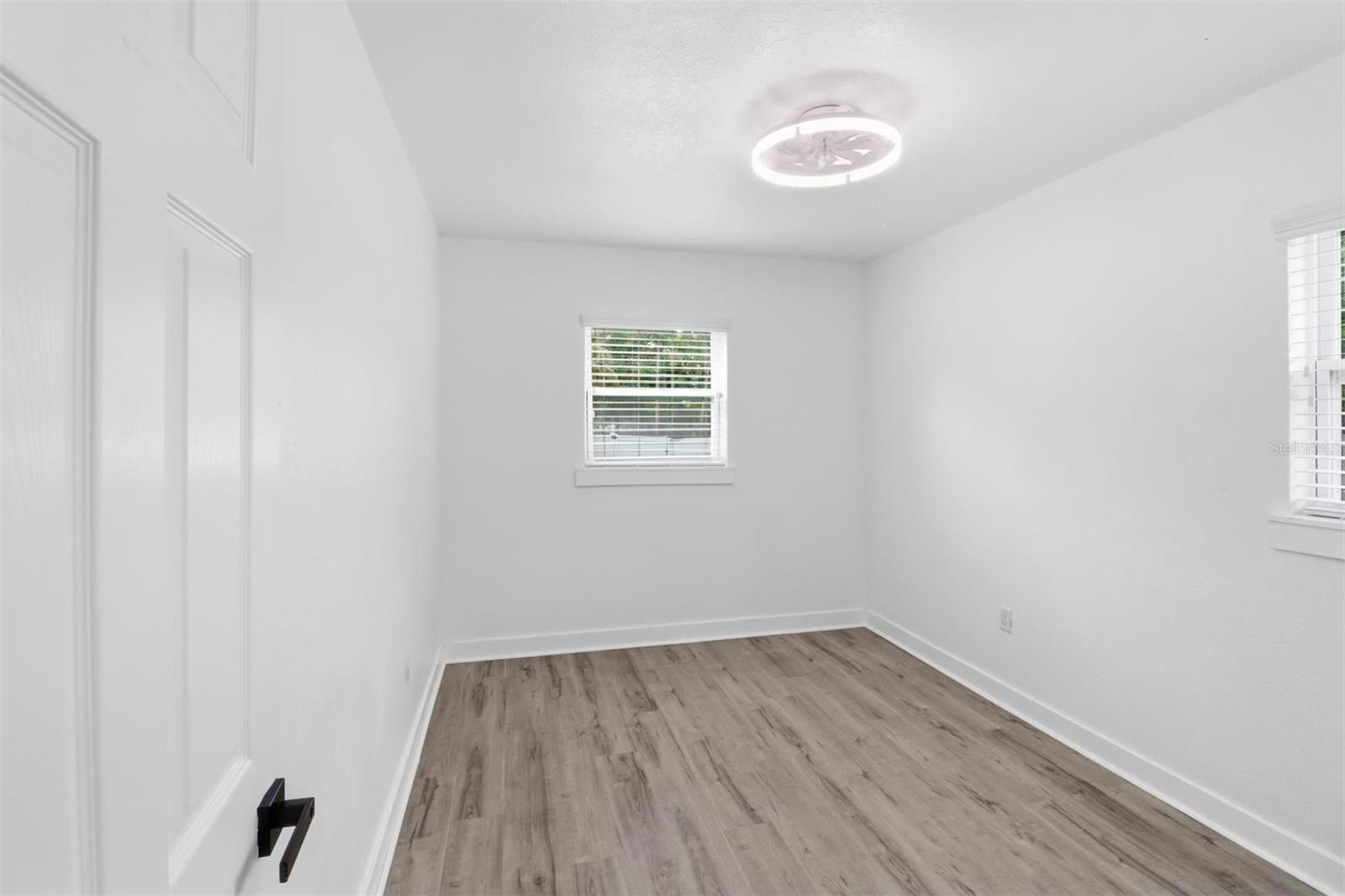 Image 29 of 51 For 5345 Avon Court