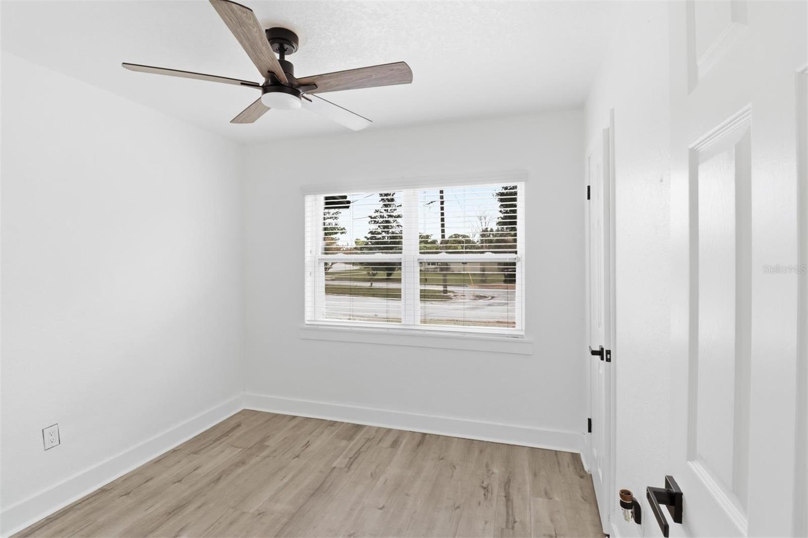 Image 30 of 51 For 5345 Avon Court