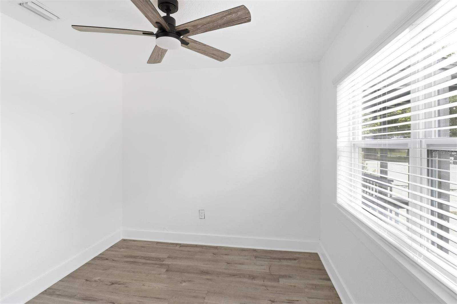 Image 31 of 51 For 5345 Avon Court