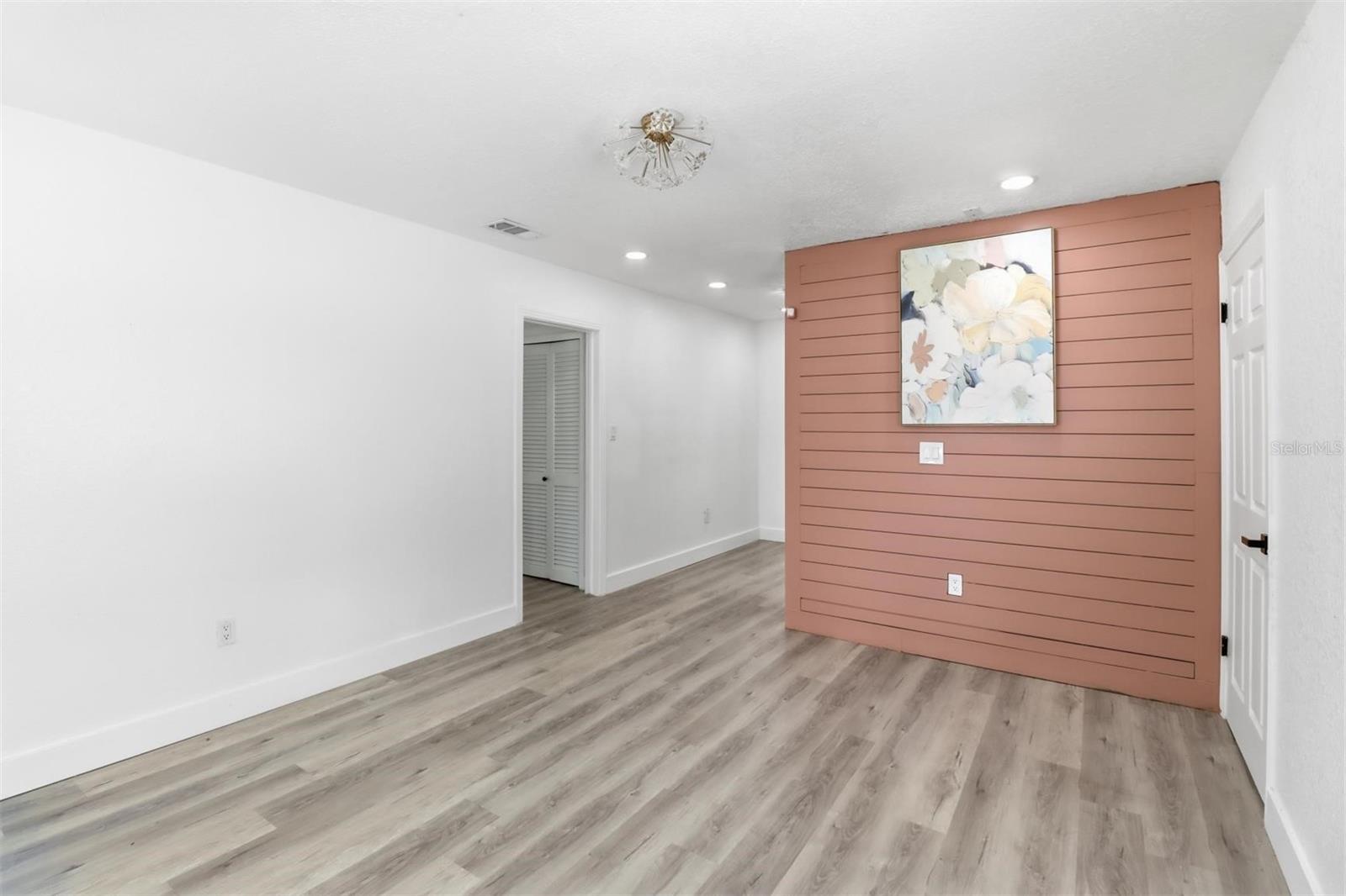 Image 8 of 51 For 5345 Avon Court