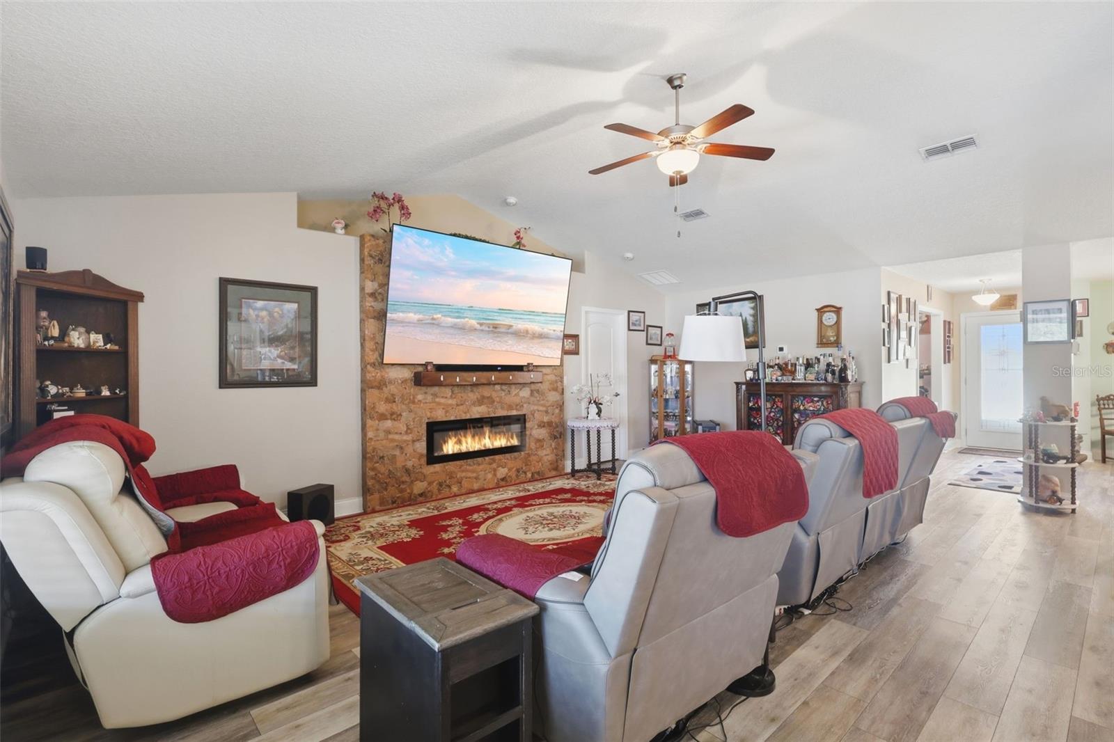 Image 11 of 41 For 26 Noah Boulevard