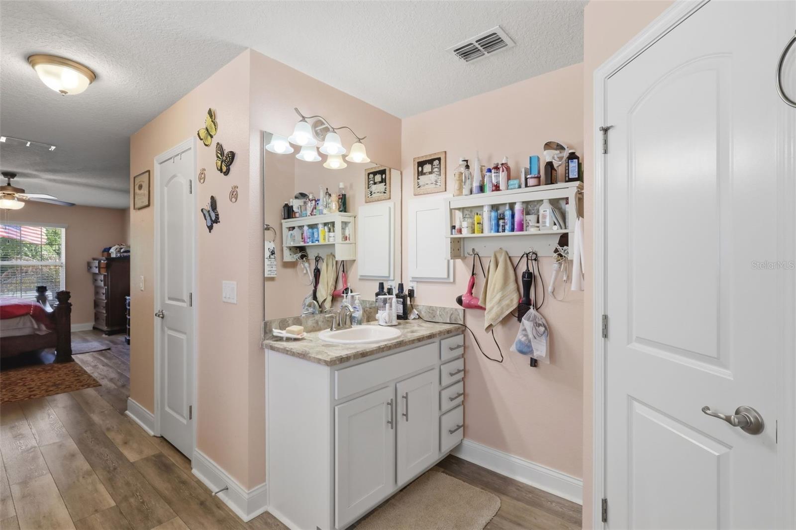 Image 22 of 41 For 26 Noah Boulevard