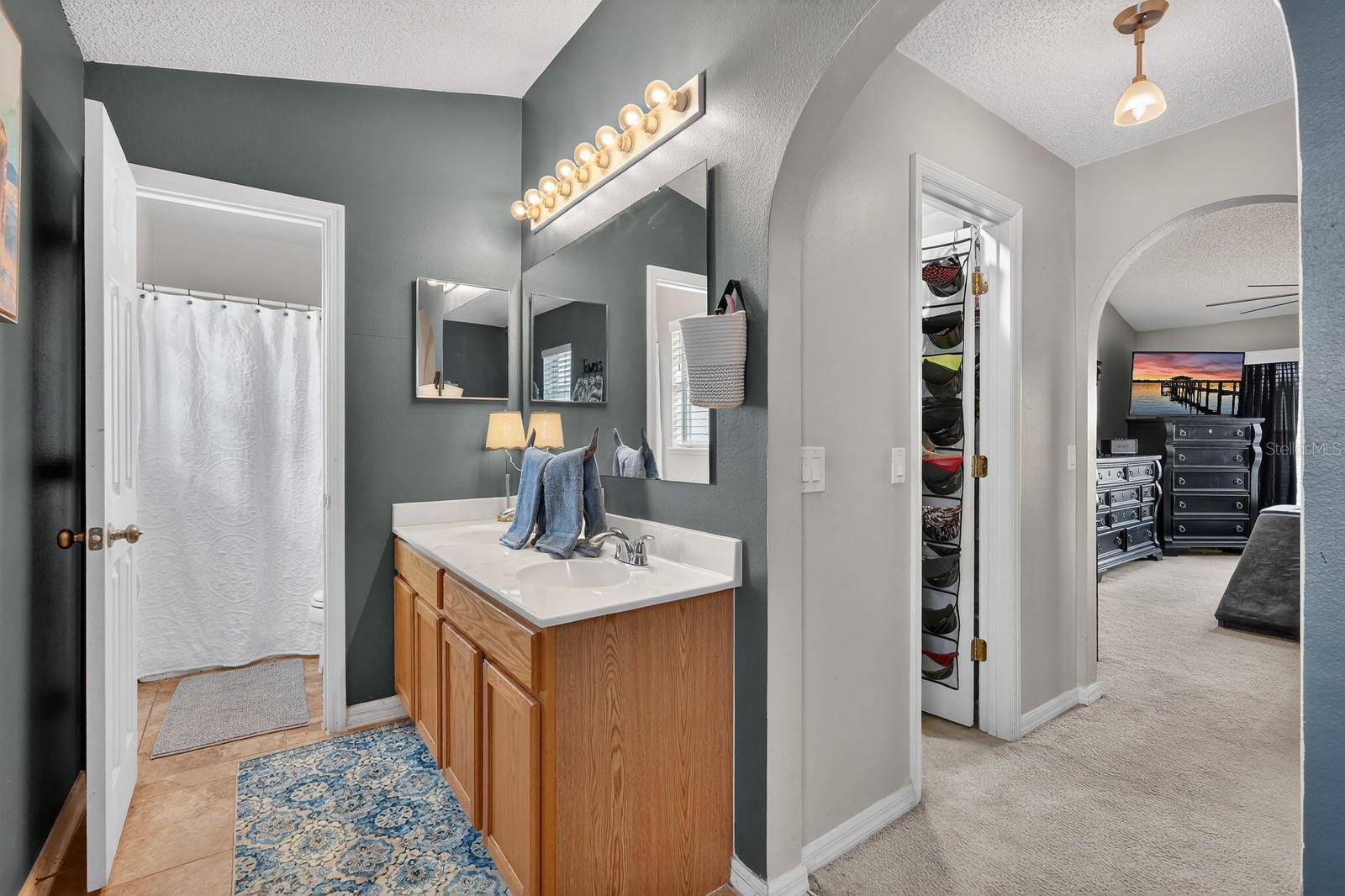 Image 14 of 49 For 502 Gondolier Terrace