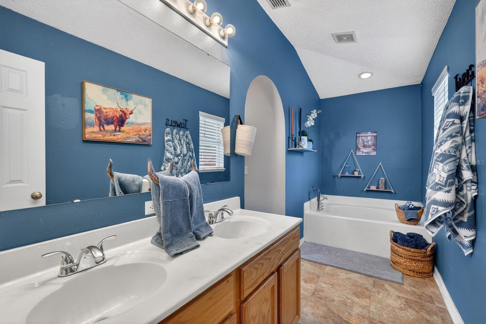 Image 16 of 49 For 502 Gondolier Terrace