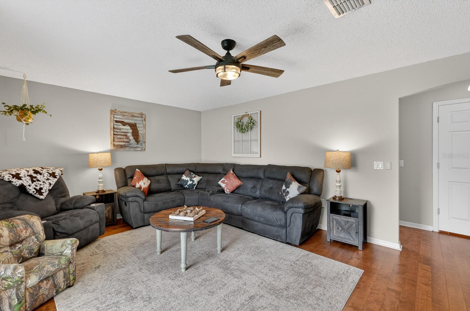 Image 6 of 49 For 502 Gondolier Terrace