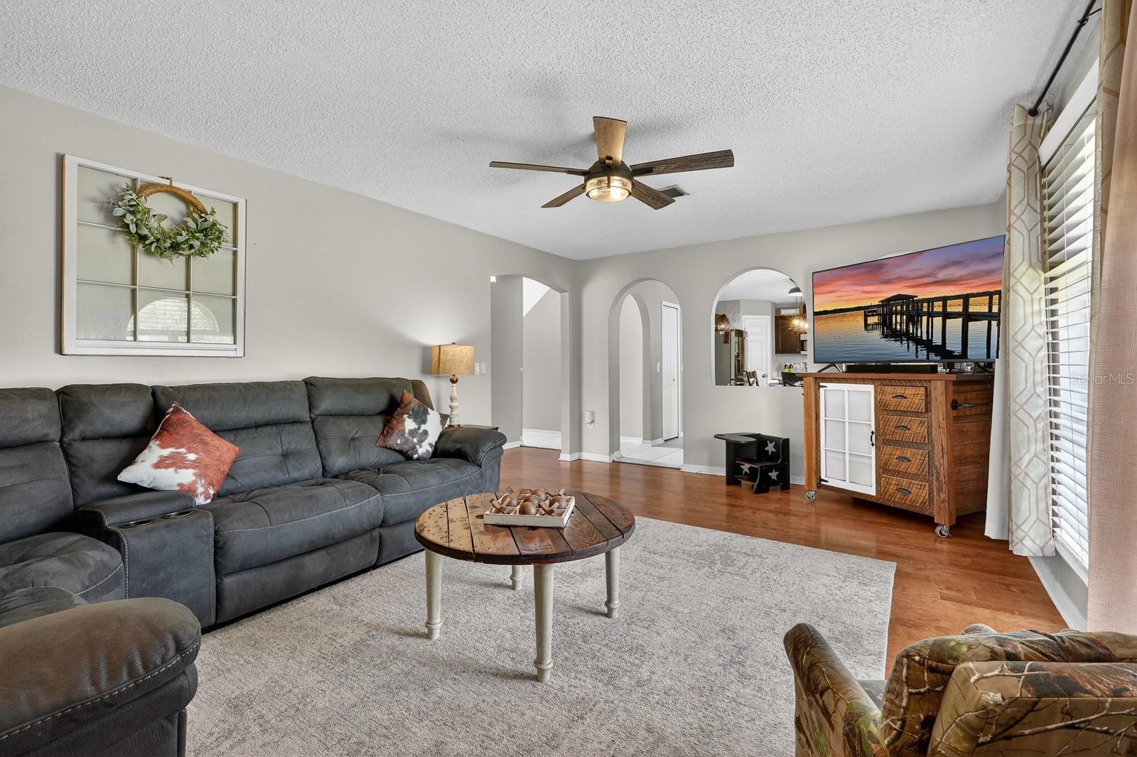 Image 7 of 49 For 502 Gondolier Terrace