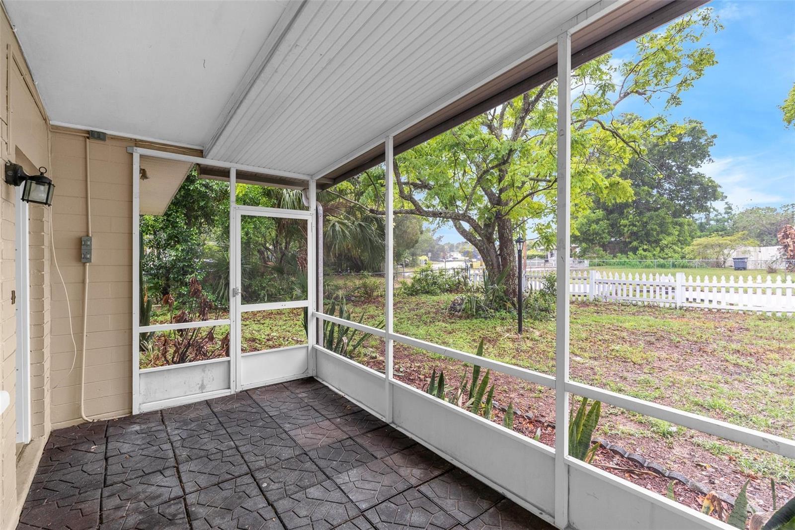 Image 3 of 25 For 1712 Tallahassee Drive