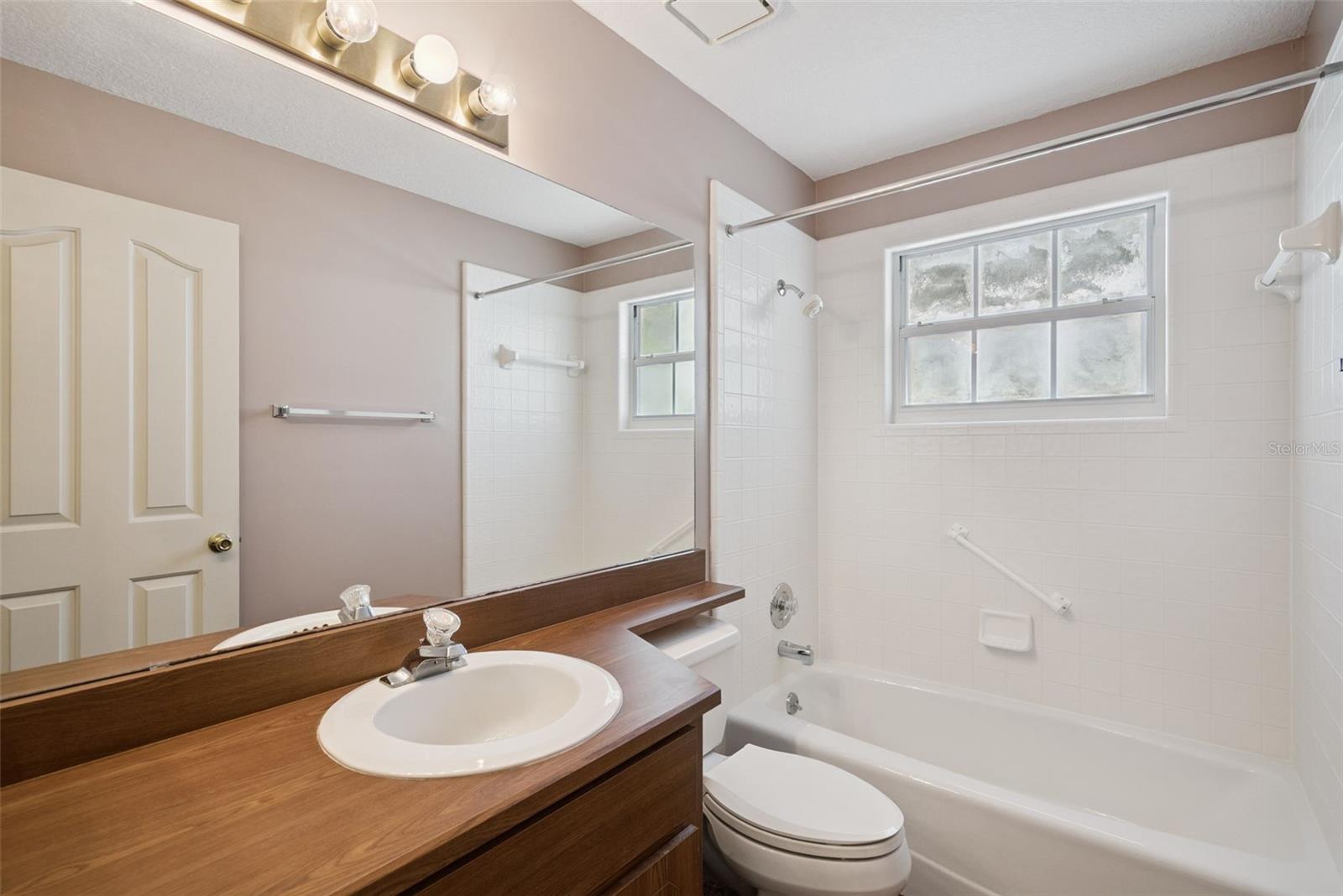 Image 17 of 20 For 1193 Glen Falls Road