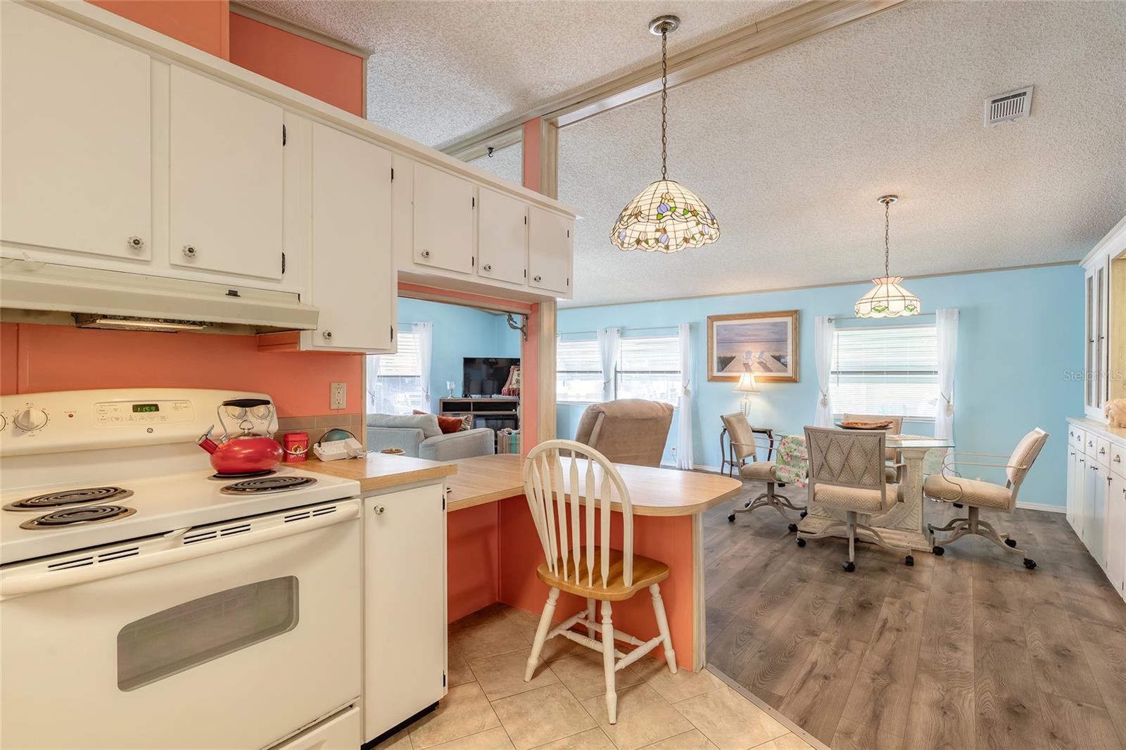 Image 16 of 42 For 5 Windward Drive