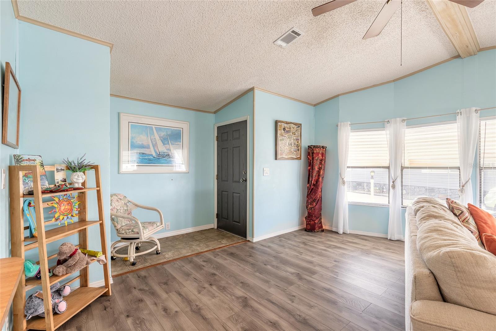 Image 6 of 42 For 5 Windward Drive