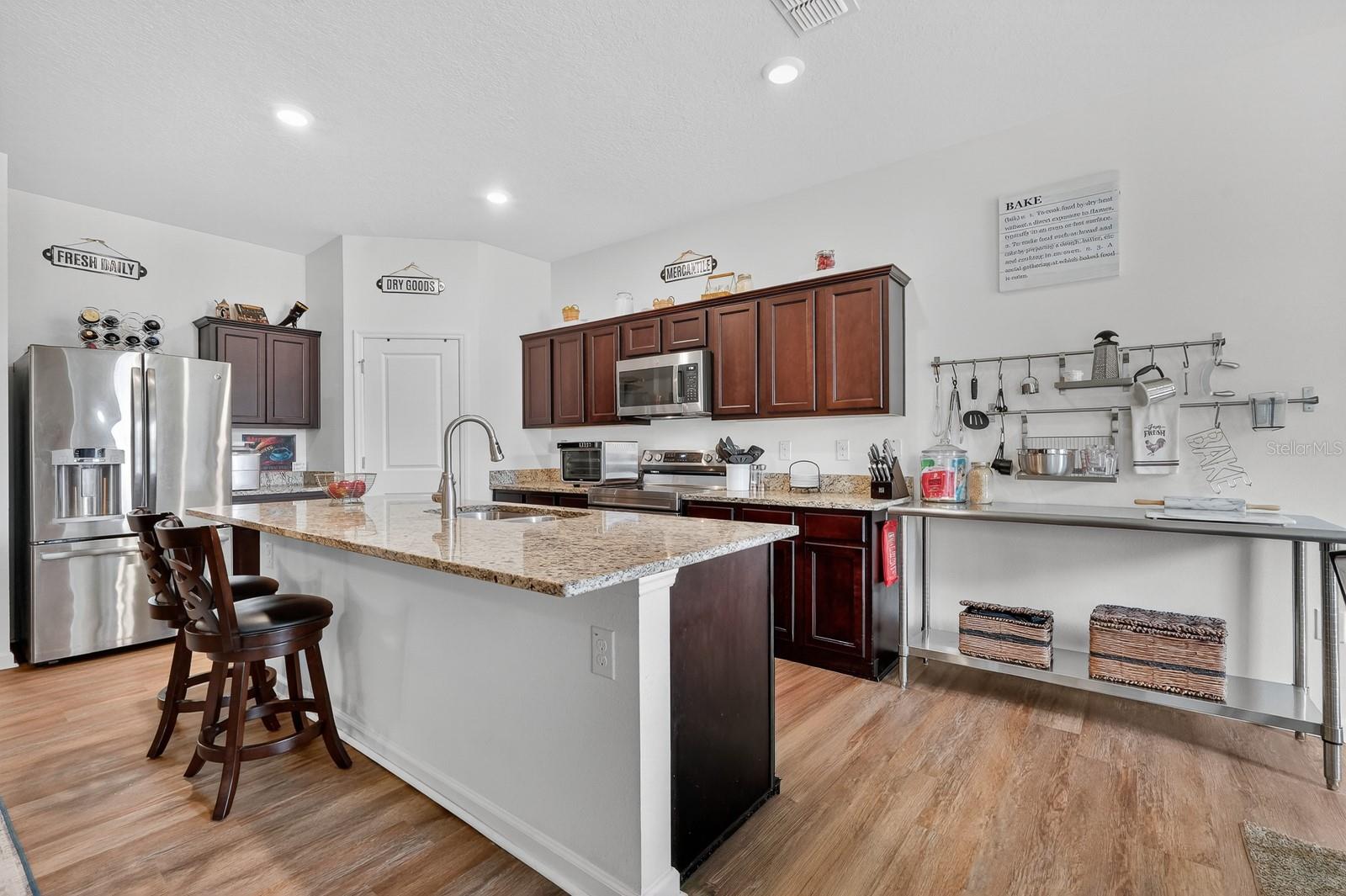 Image 18 of 47 For 1019 Landing Lane