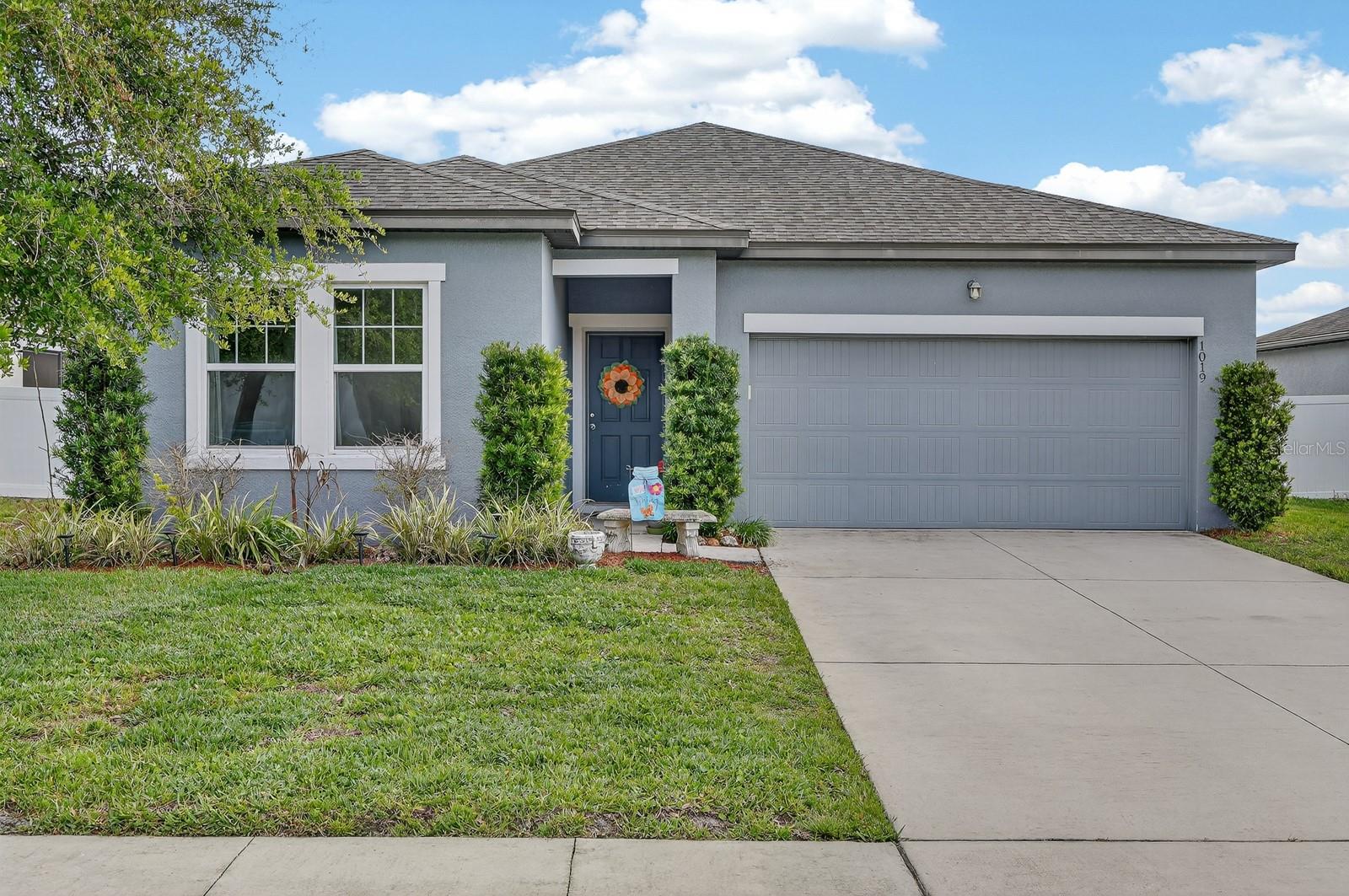 Image 2 of 47 For 1019 Landing Lane