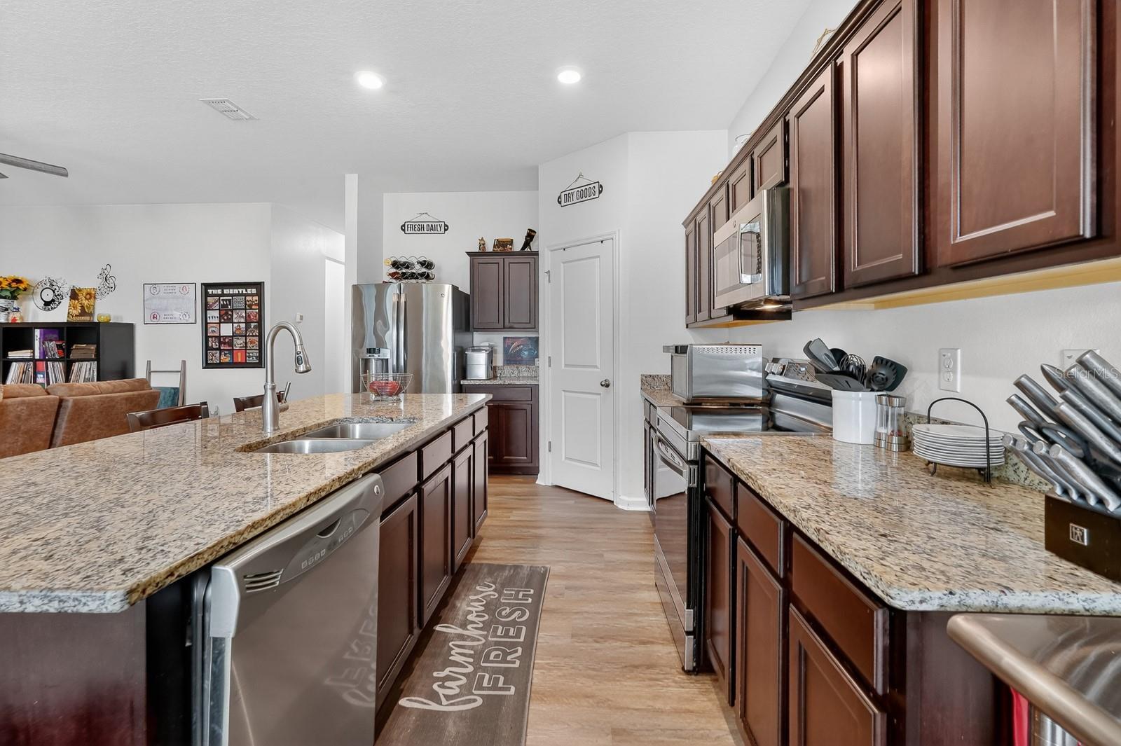 Image 20 of 47 For 1019 Landing Lane