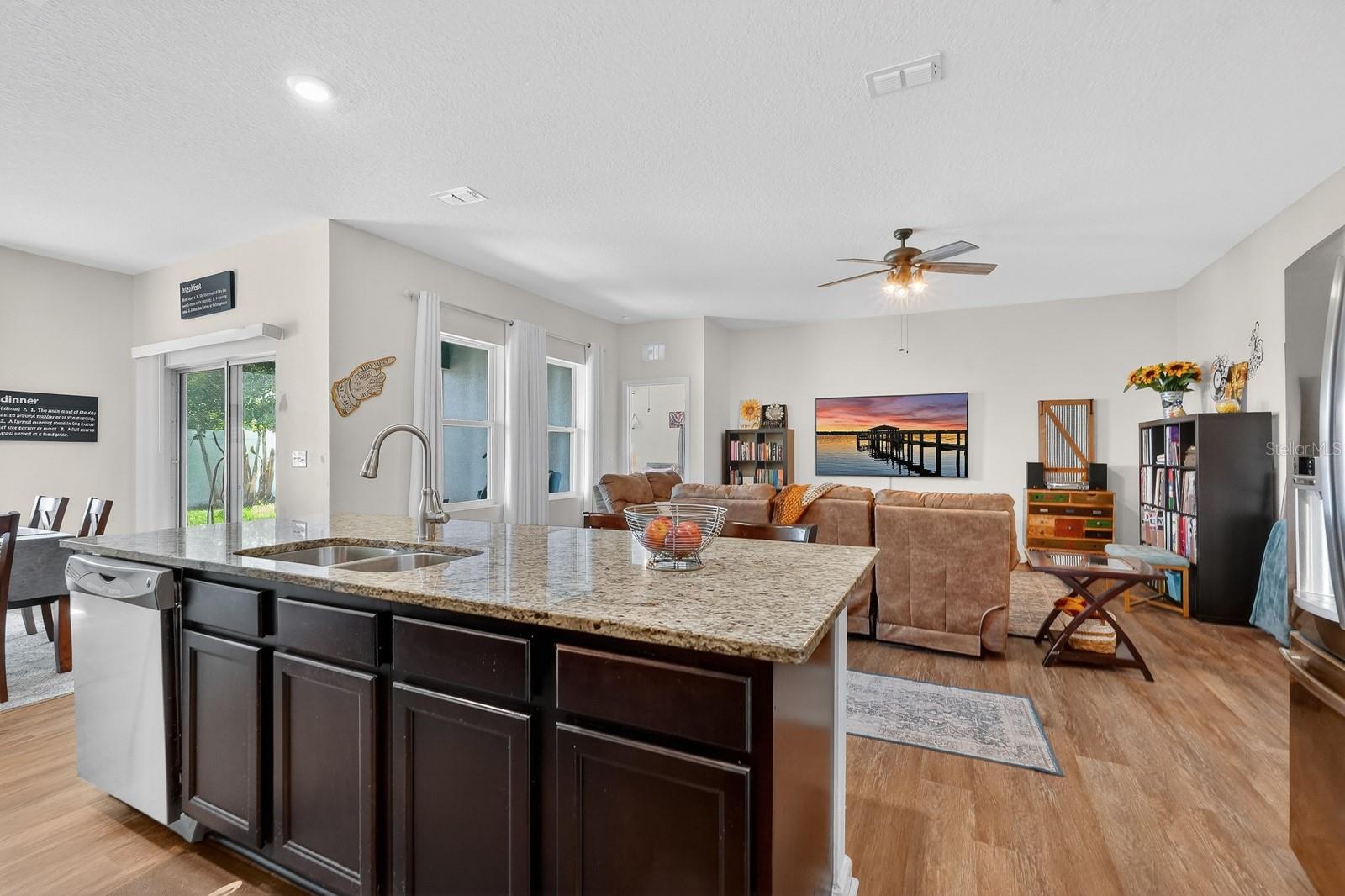 Image 21 of 47 For 1019 Landing Lane