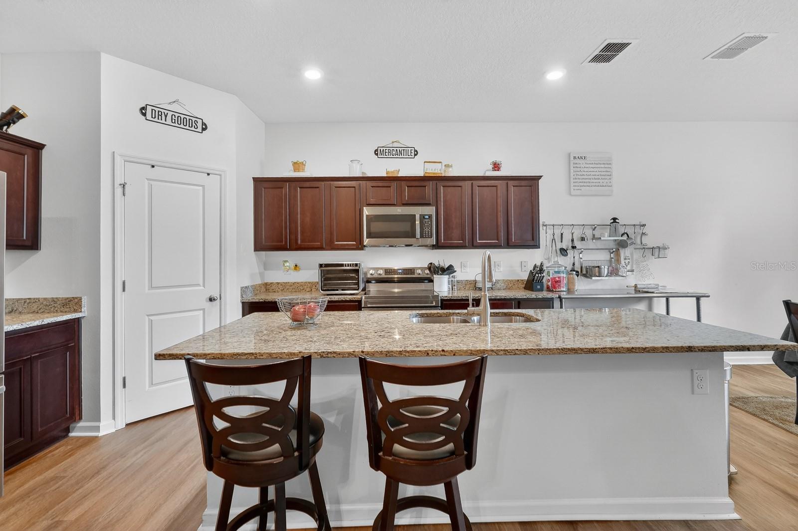 Image 23 of 47 For 1019 Landing Lane