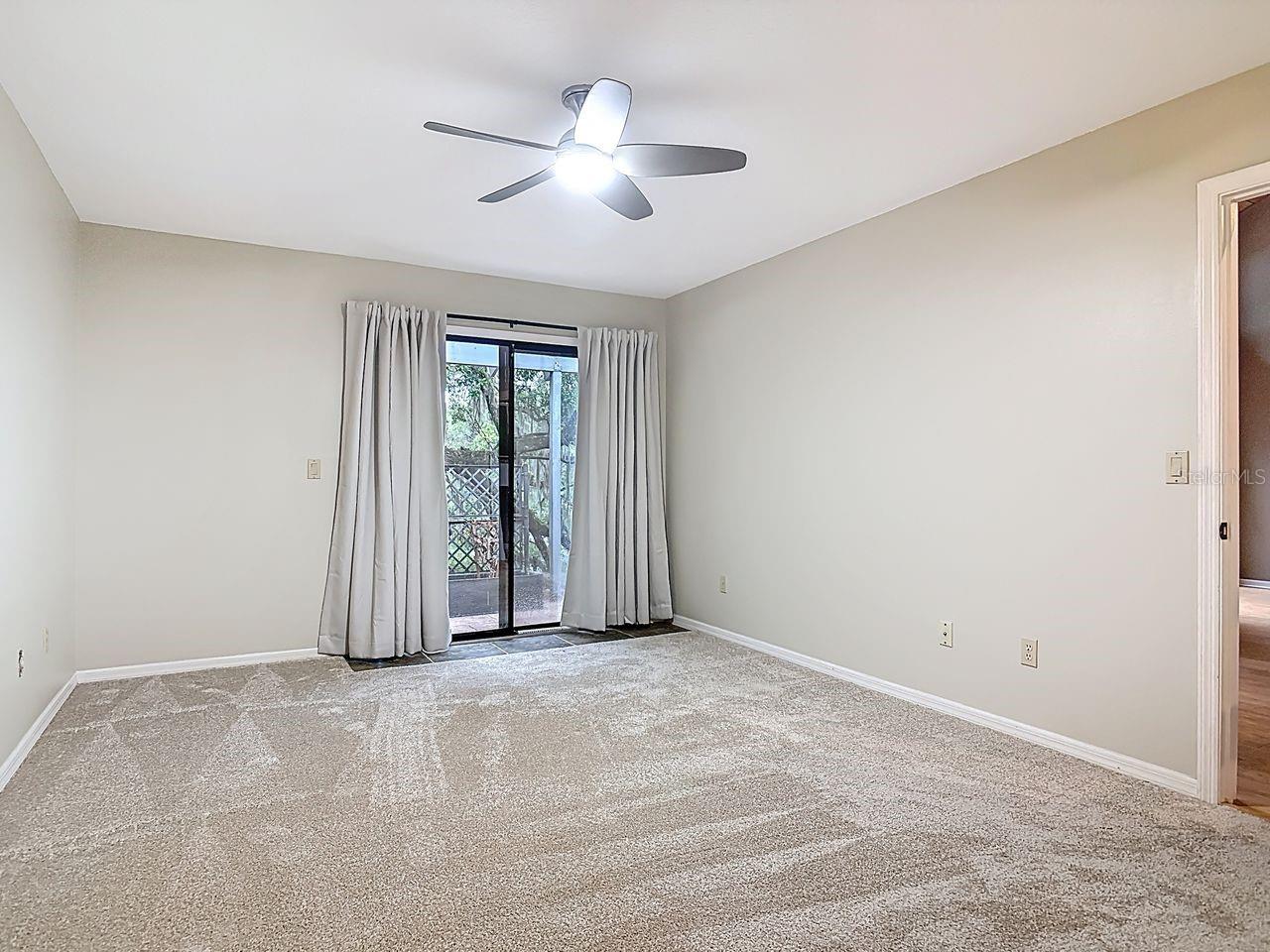 Image 19 of 36 For 902 Village Green Road 2