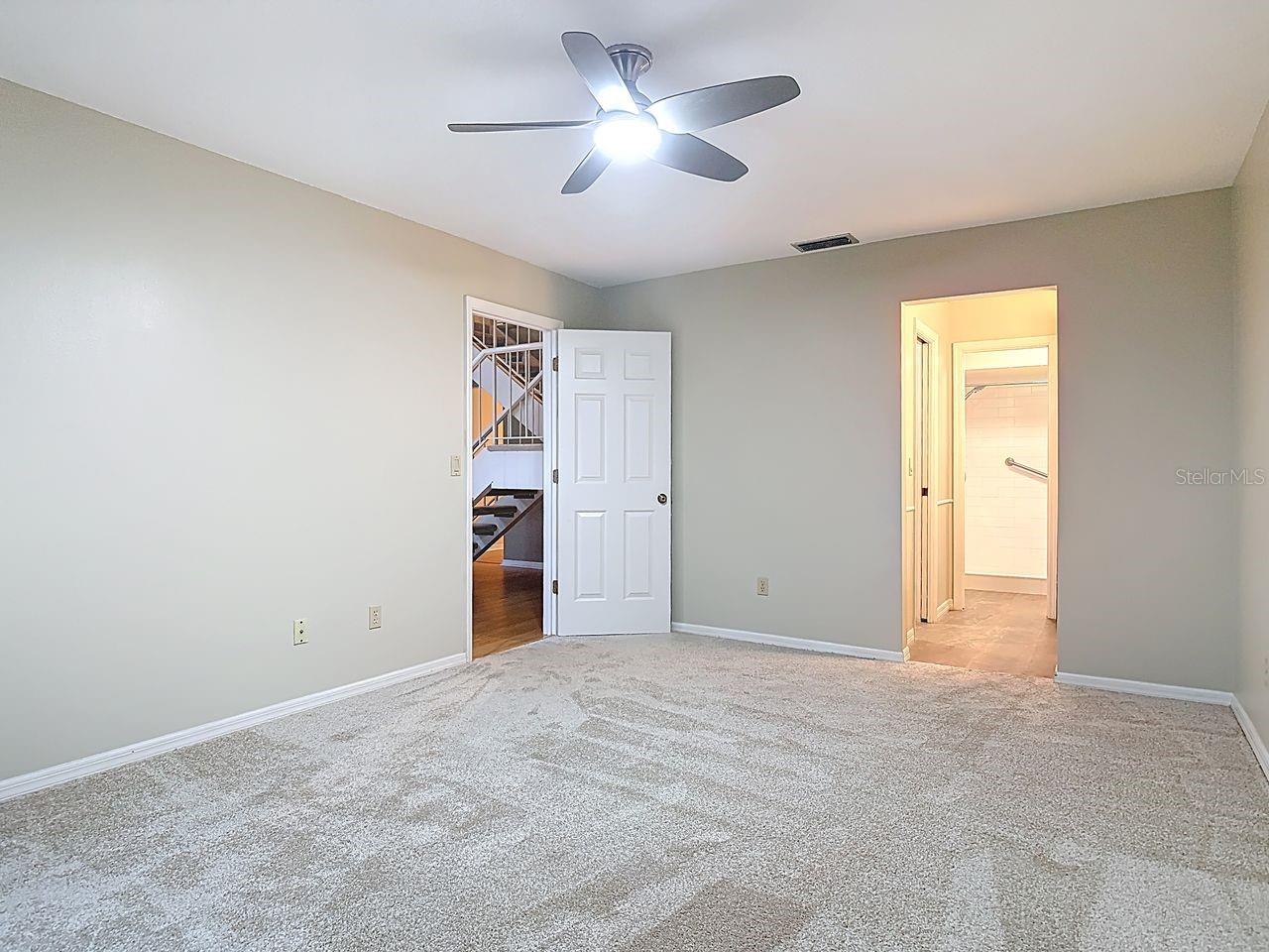 Image 20 of 36 For 902 Village Green Road 2