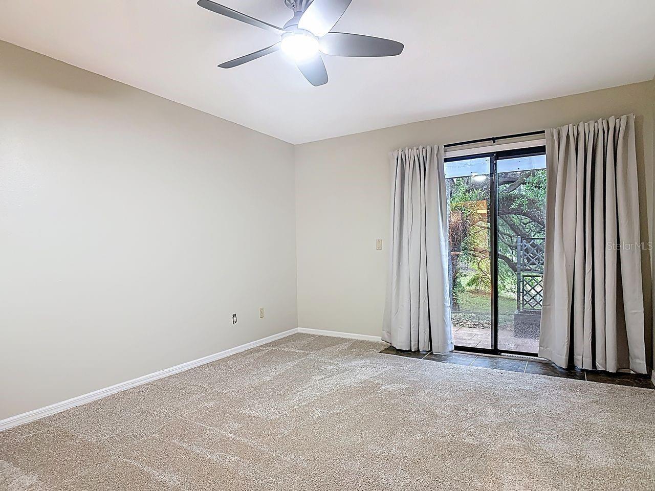 Image 21 of 36 For 902 Village Green Road 2