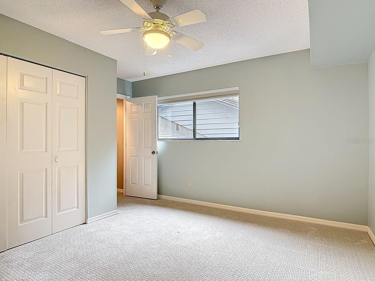 Image 24 of 36 For 902 Village Green Road 2