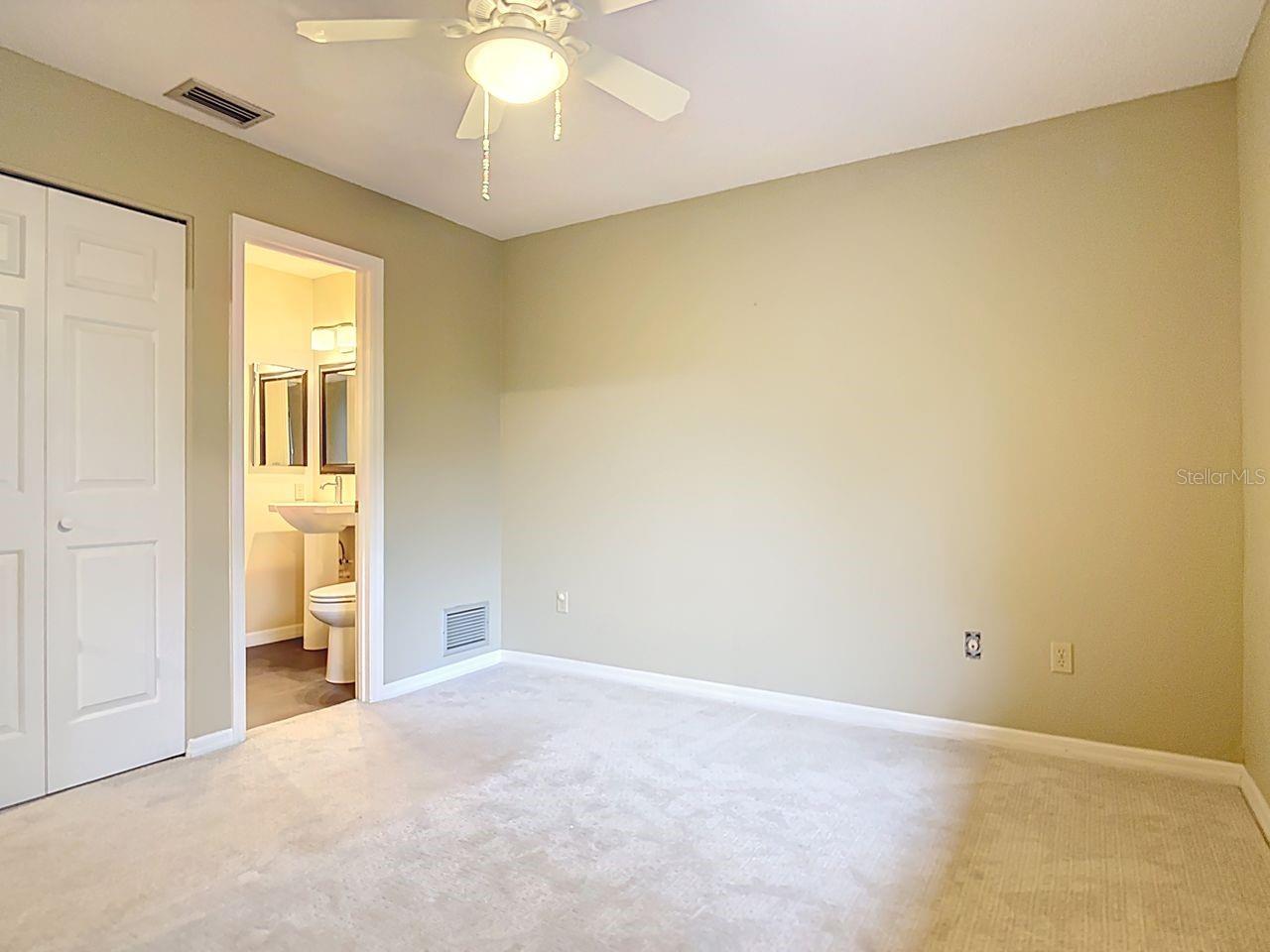 Image 30 of 36 For 902 Village Green Road 2