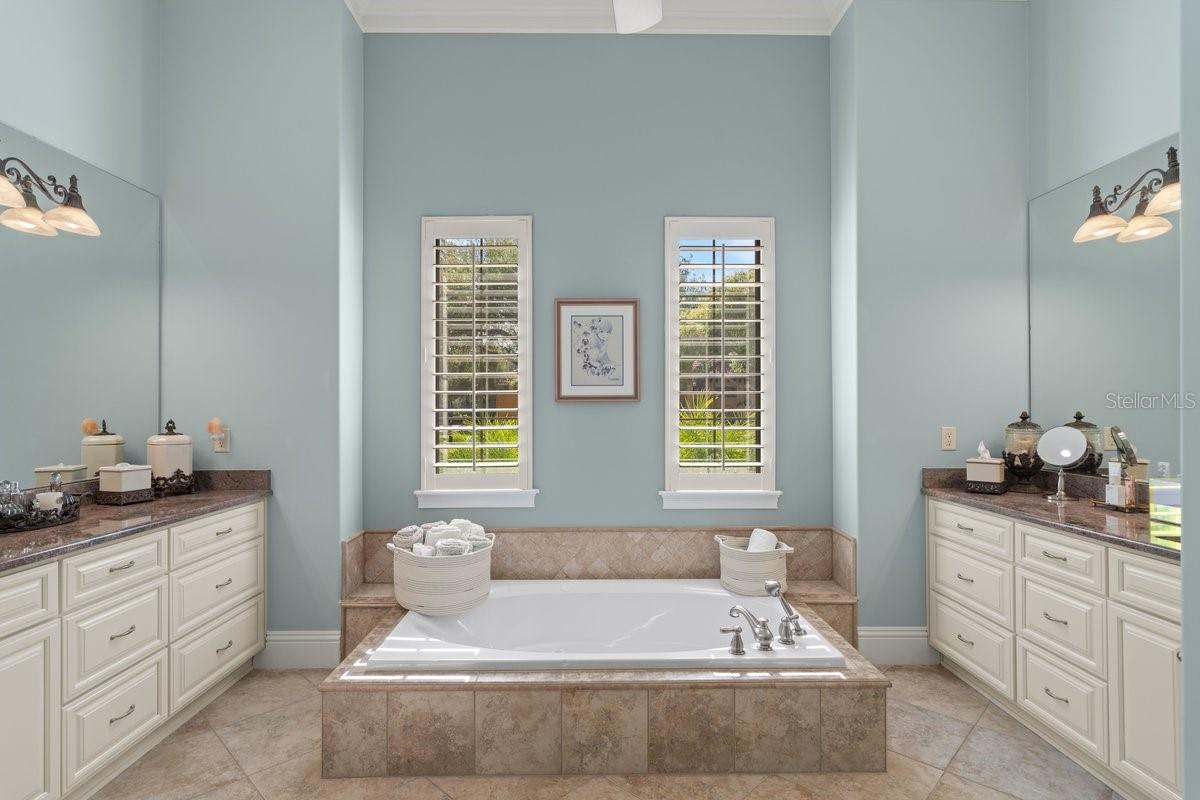 Listing photo id 31 for 46 Ocean Oaks Lane