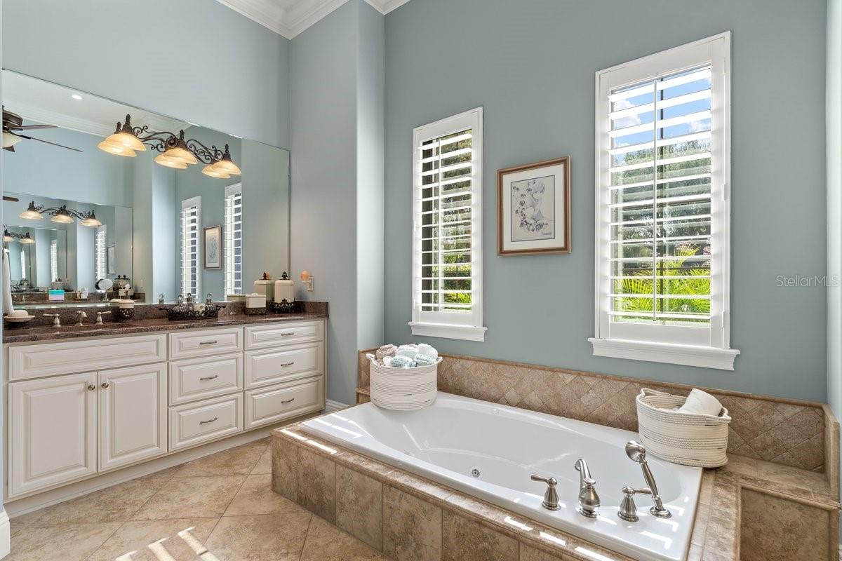 Listing photo id 32 for 46 Ocean Oaks Lane