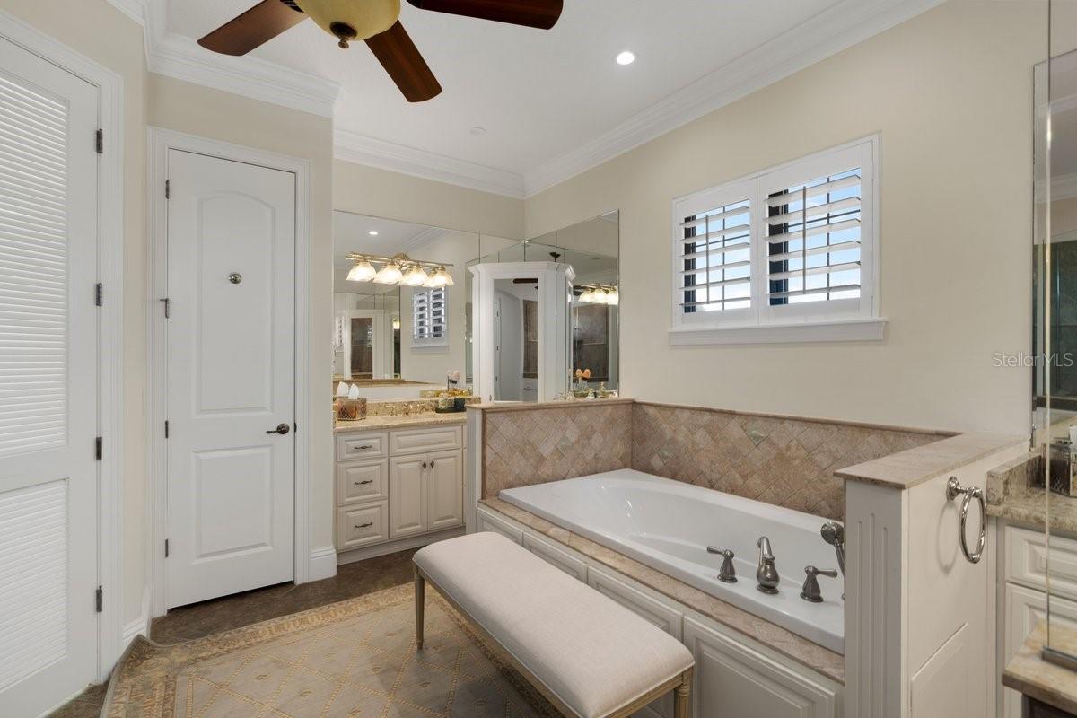 Listing photo id 43 for 46 Ocean Oaks Lane