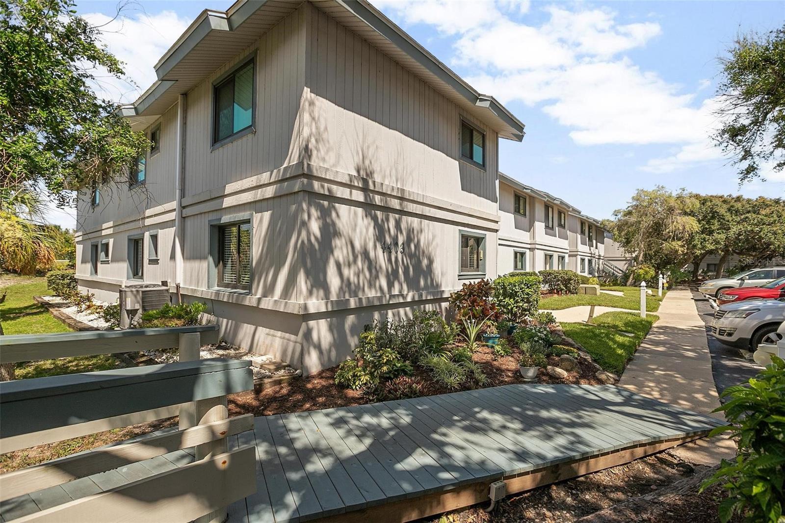 Image 18 of 25 For 4403 Sea Mist Drive 211