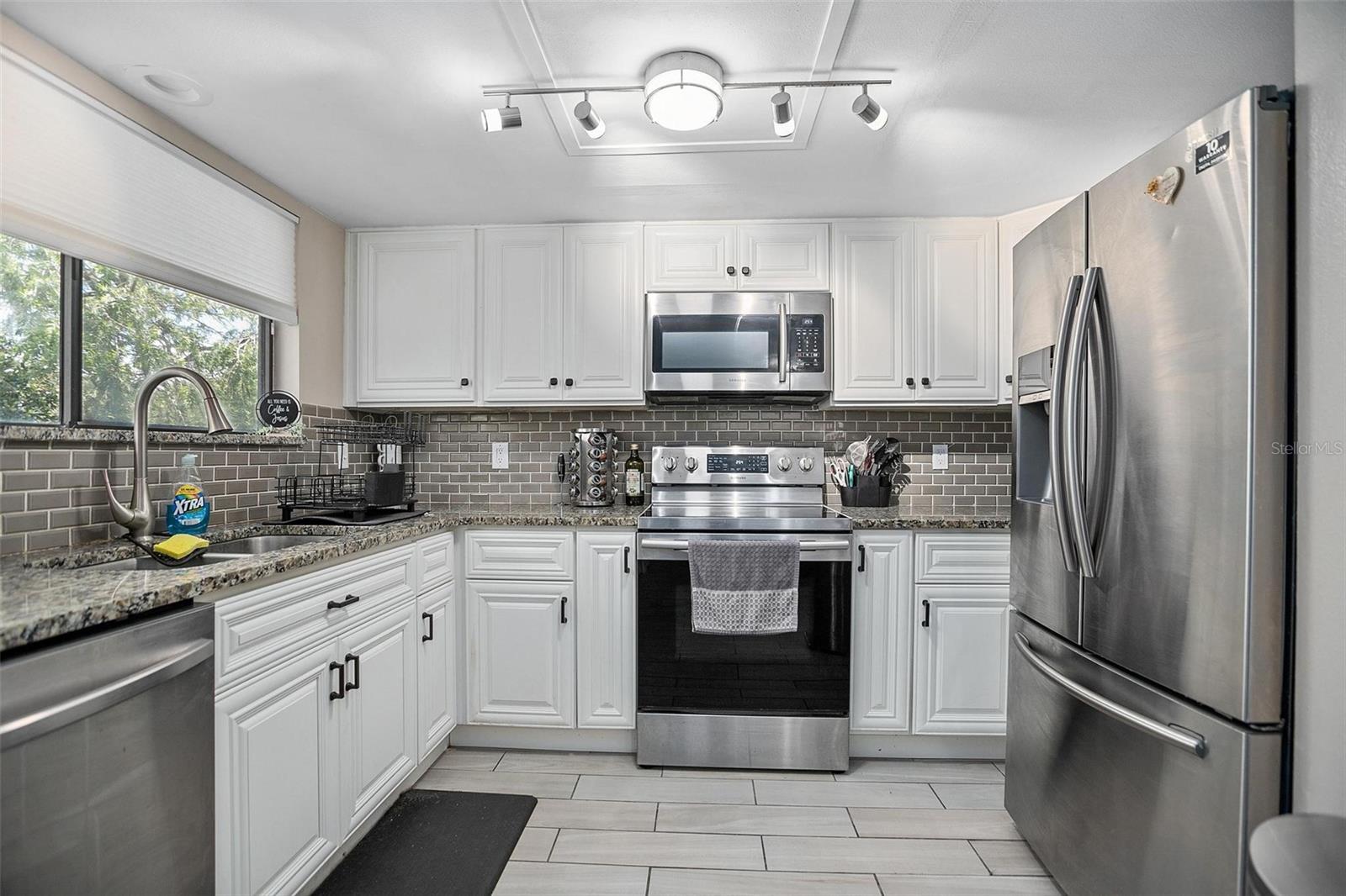 Image 7 of 25 For 4403 Sea Mist Drive 211