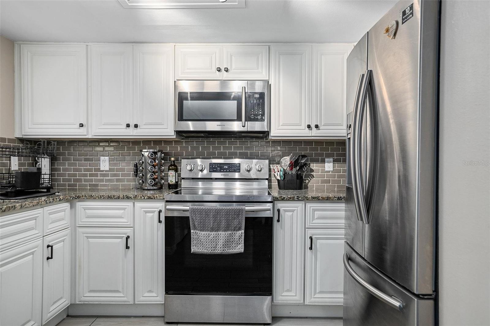 Image 9 of 25 For 4403 Sea Mist Drive 211