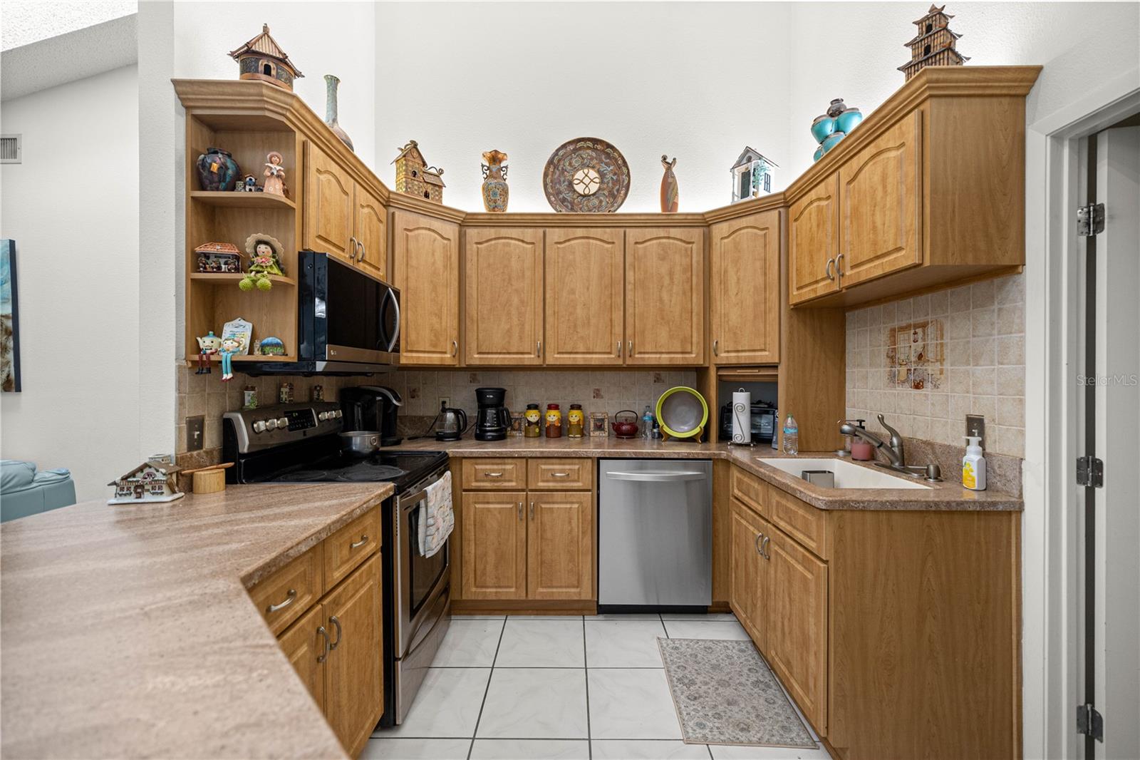 Image 11 of 34 For 36 Chinica Drive