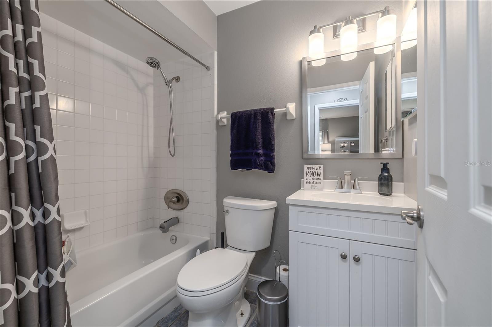 Listing photo id 15 for 340 Park Avenue